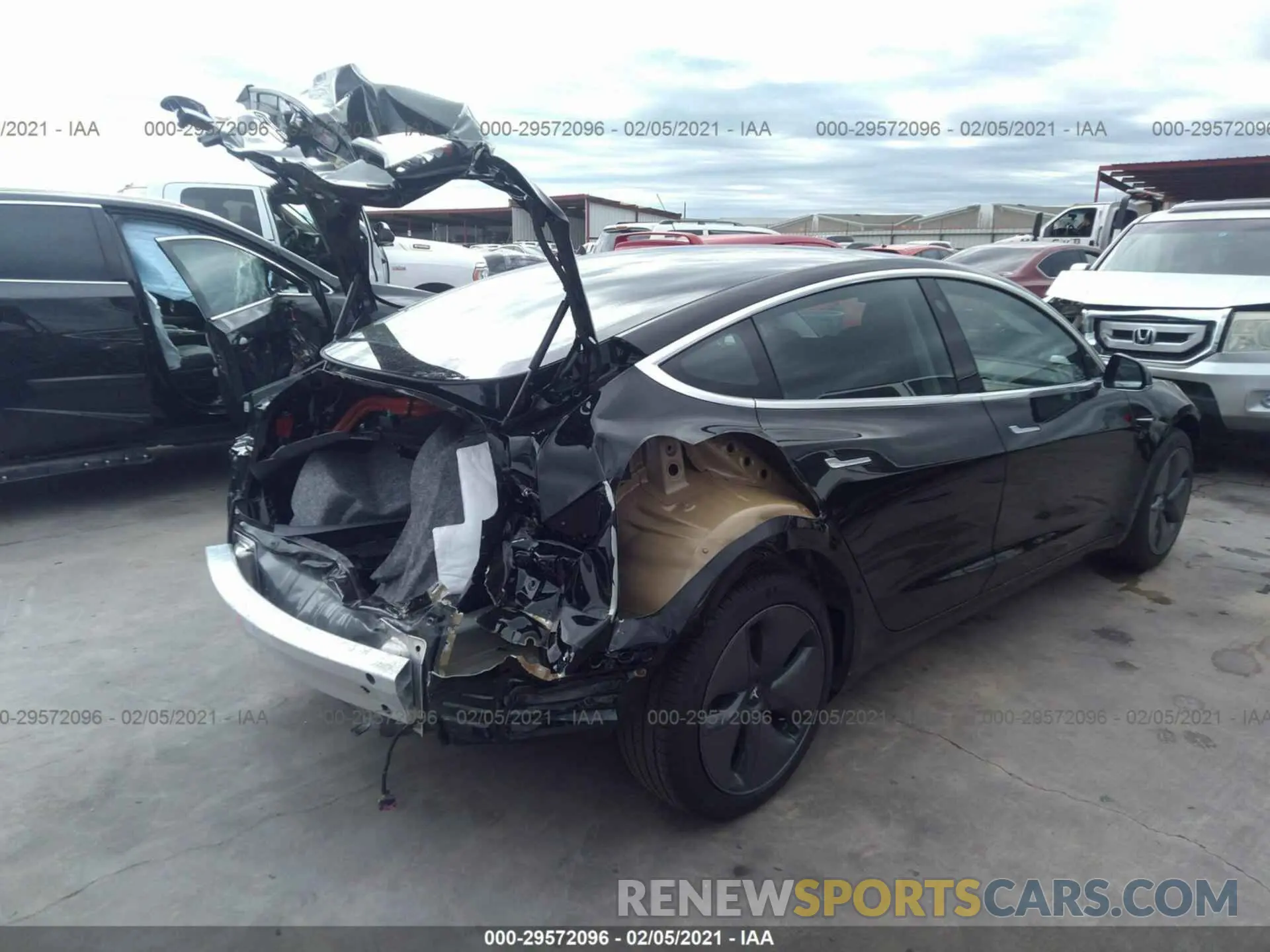 4 Photograph of a damaged car 5YJ3E1EA6LF798886 TESLA MODEL 3 2020