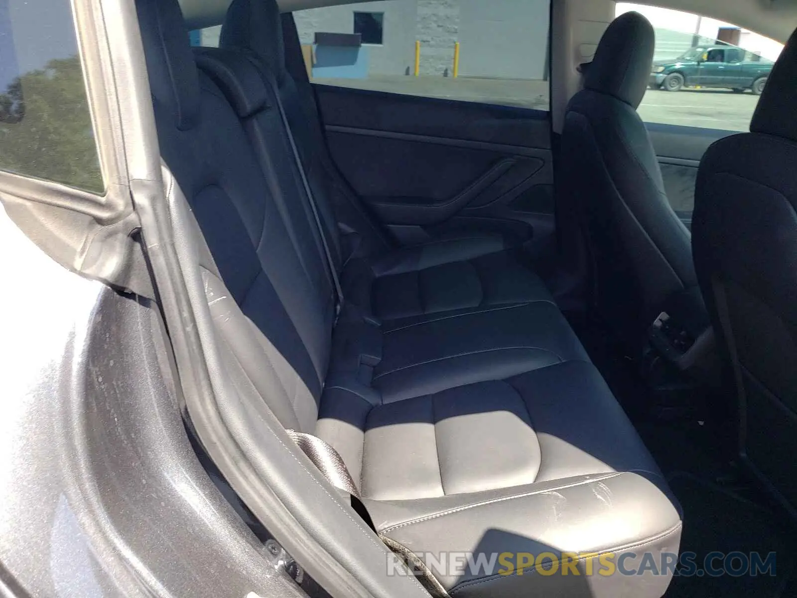 6 Photograph of a damaged car 5YJ3E1EA6LF799021 TESLA MODEL 3 2020