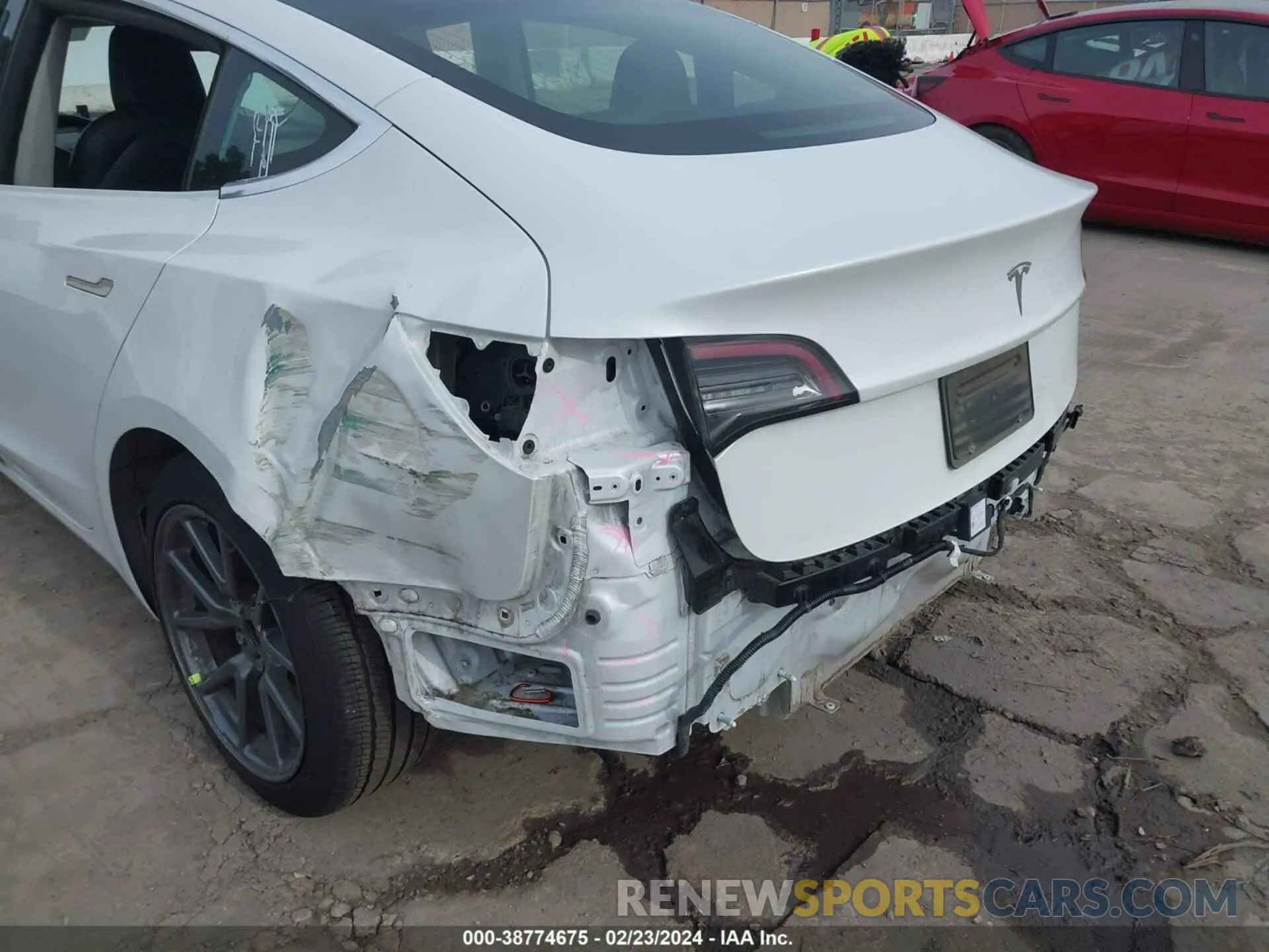 6 Photograph of a damaged car 5YJ3E1EA6LF800085 TESLA MODEL 3 2020