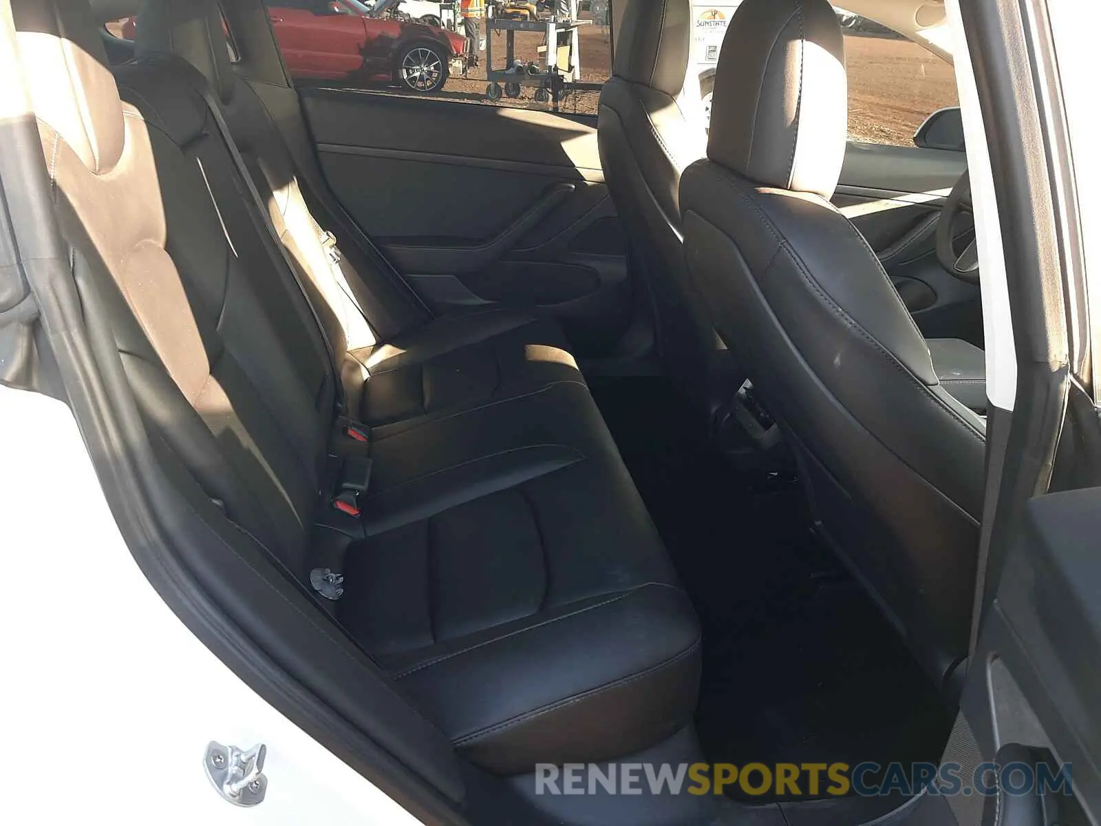 6 Photograph of a damaged car 5YJ3E1EA6LF803892 TESLA MODEL 3 2020
