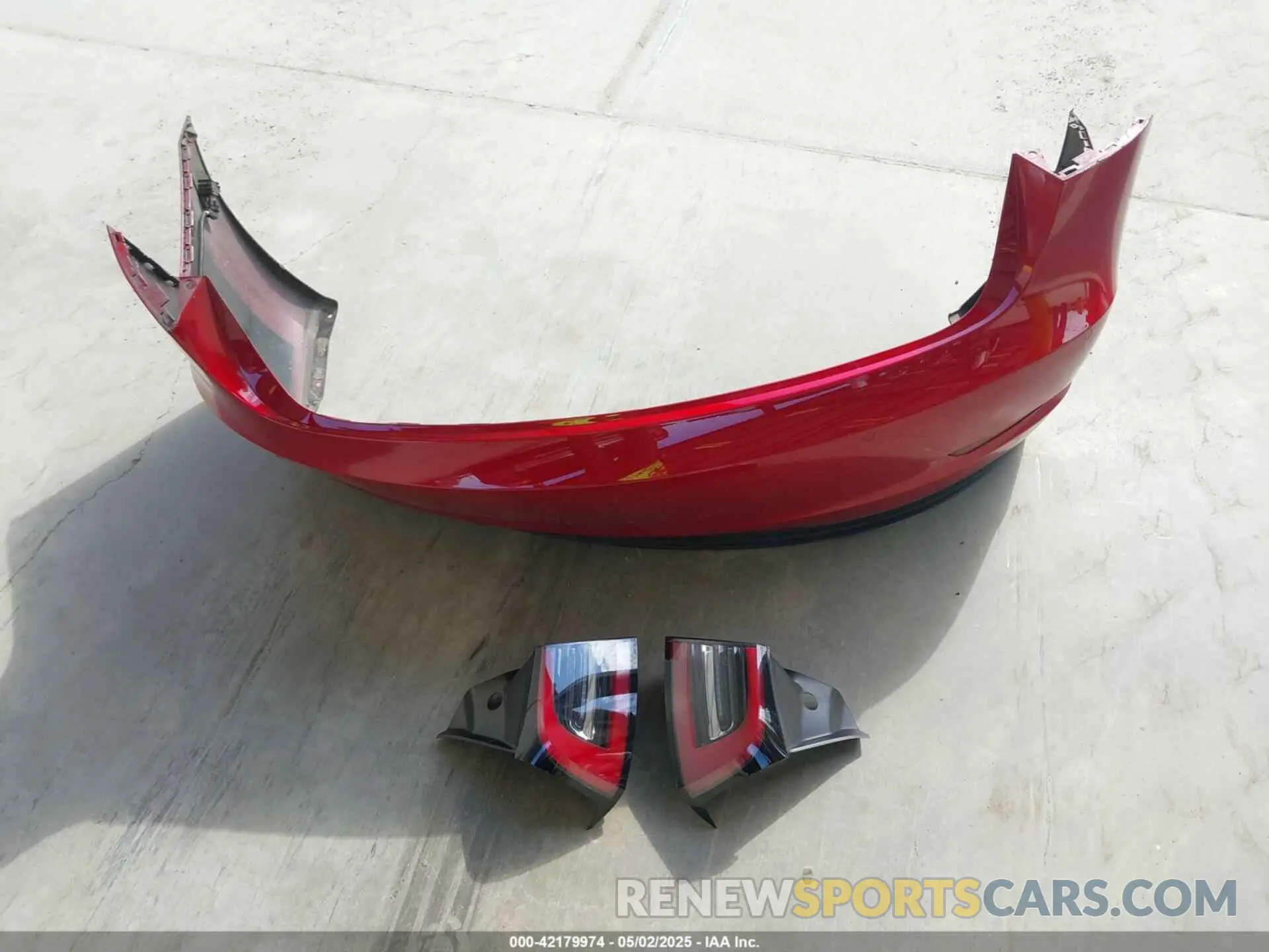 12 Photograph of a damaged car 5YJ3E1EA7LF611669 TESLA MODEL 3 2020