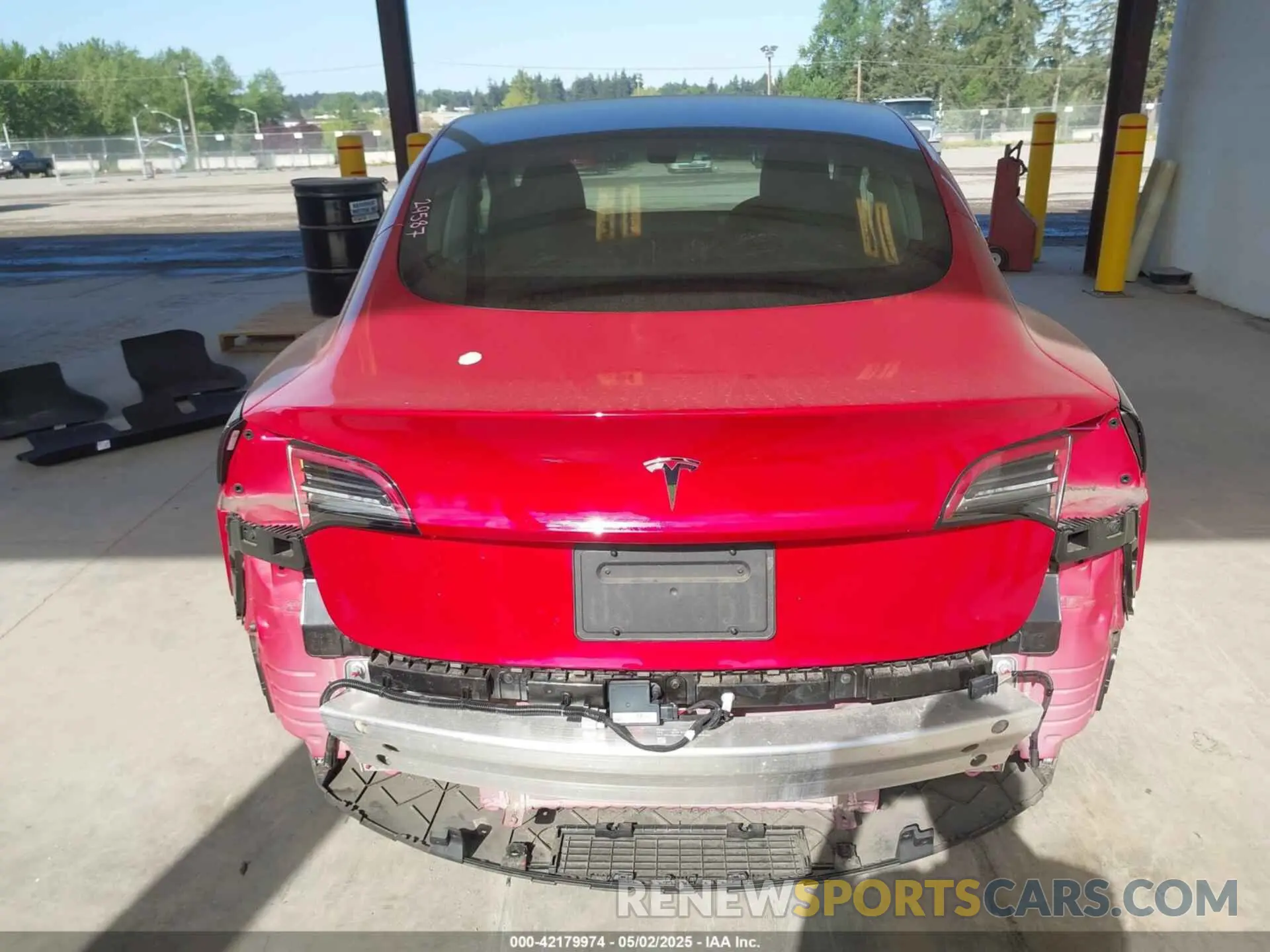 17 Photograph of a damaged car 5YJ3E1EA7LF611669 TESLA MODEL 3 2020