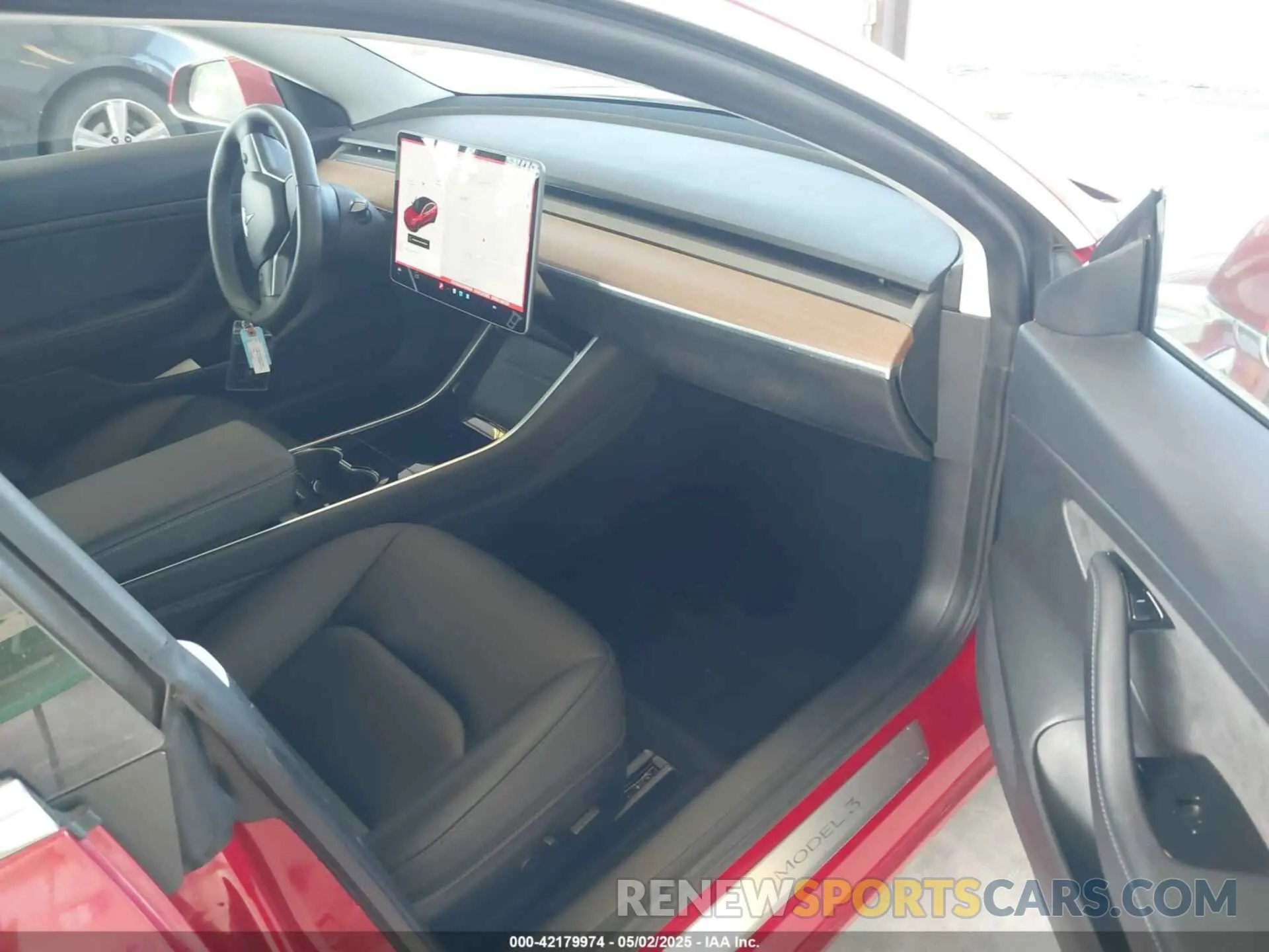 5 Photograph of a damaged car 5YJ3E1EA7LF611669 TESLA MODEL 3 2020