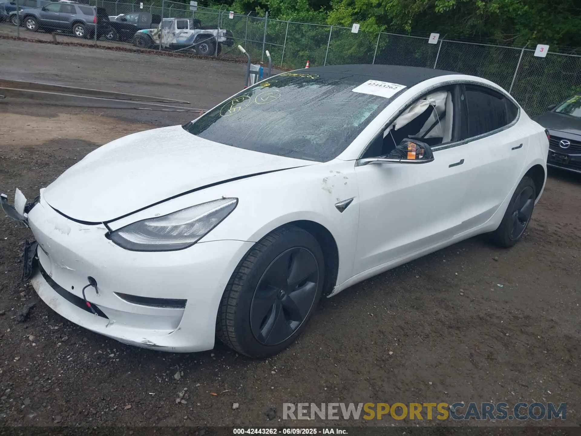 2 Фотография поврежденного автомобиля 5YJ3E1EA7LF645286 TESLA MODEL 3 2020
