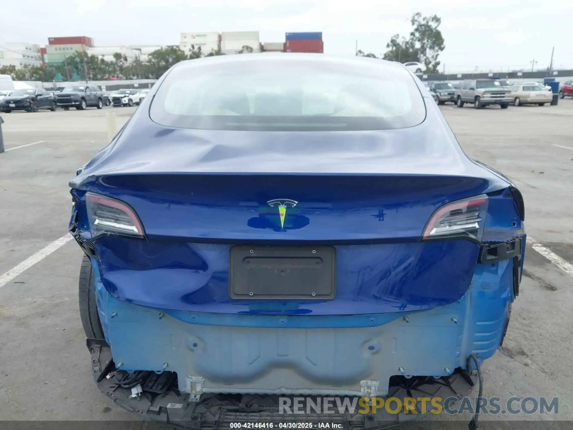 17 Photograph of a damaged car 5YJ3E1EA7LF705809 TESLA MODEL 3 2020
