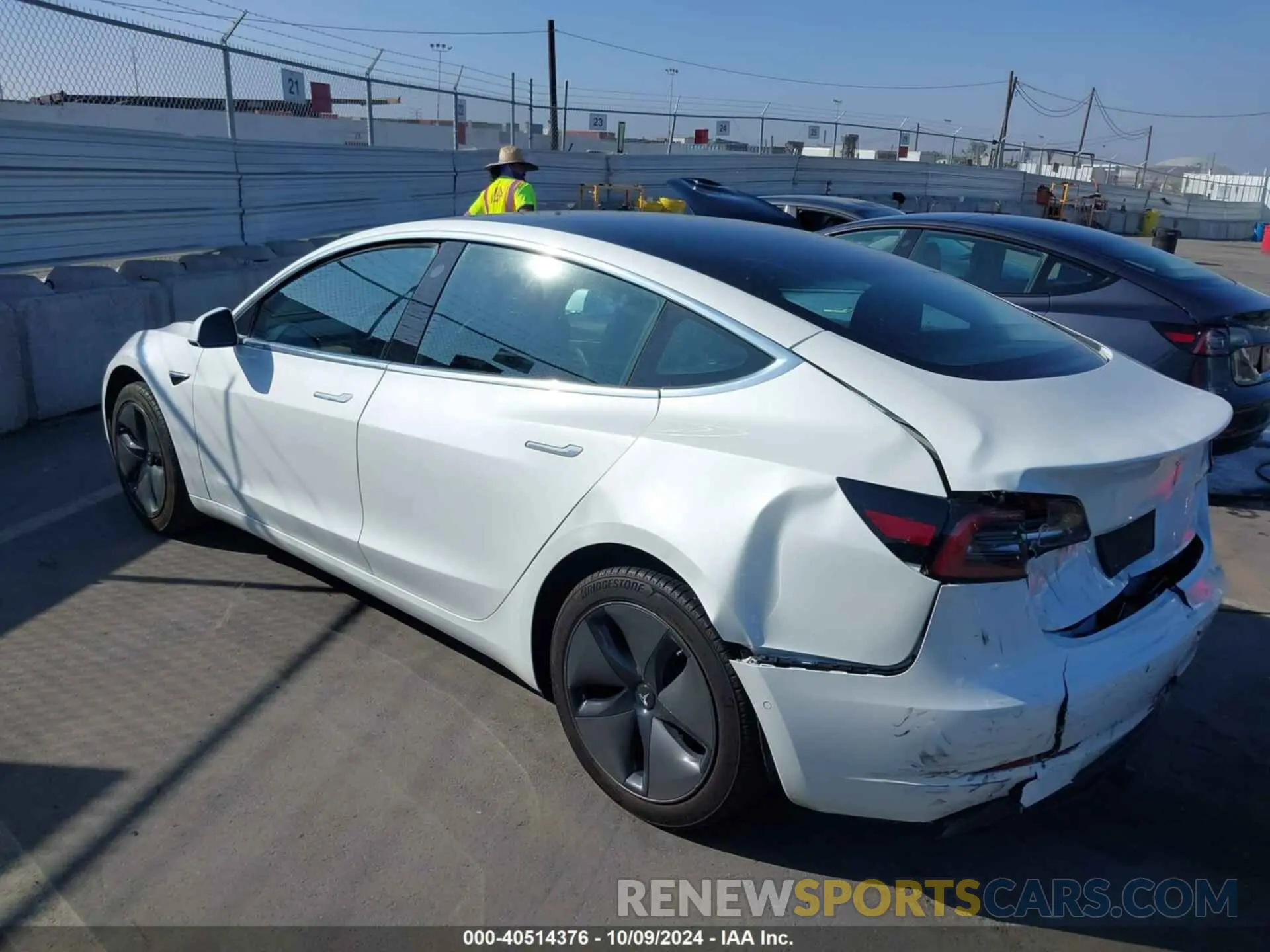 3 Фотография поврежденного автомобиля 5YJ3E1EA7LF706197 TESLA MODEL 3 2020