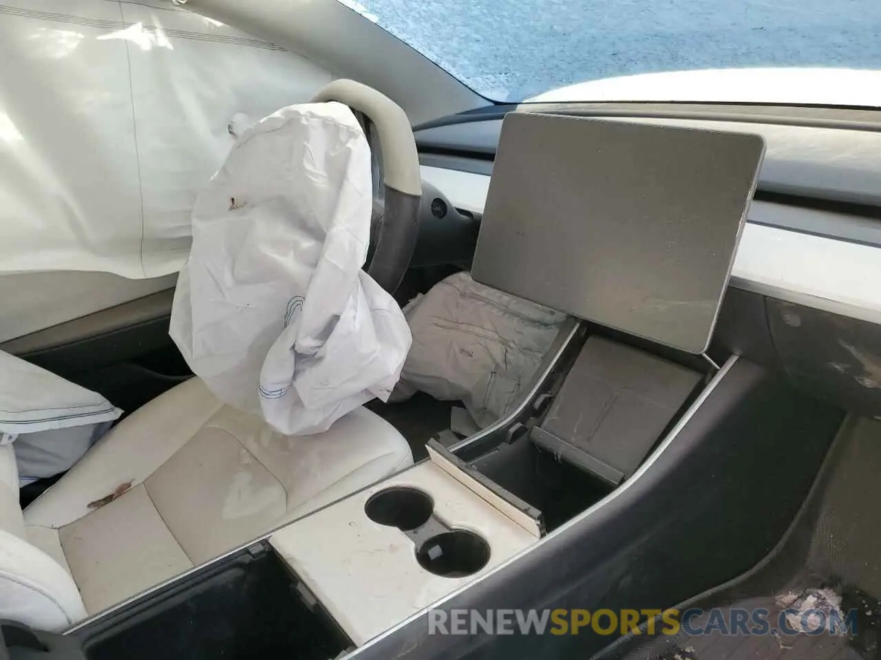 7 Photograph of a damaged car 5YJ3E1EA7LF741189 TESLA MODEL 3 2020