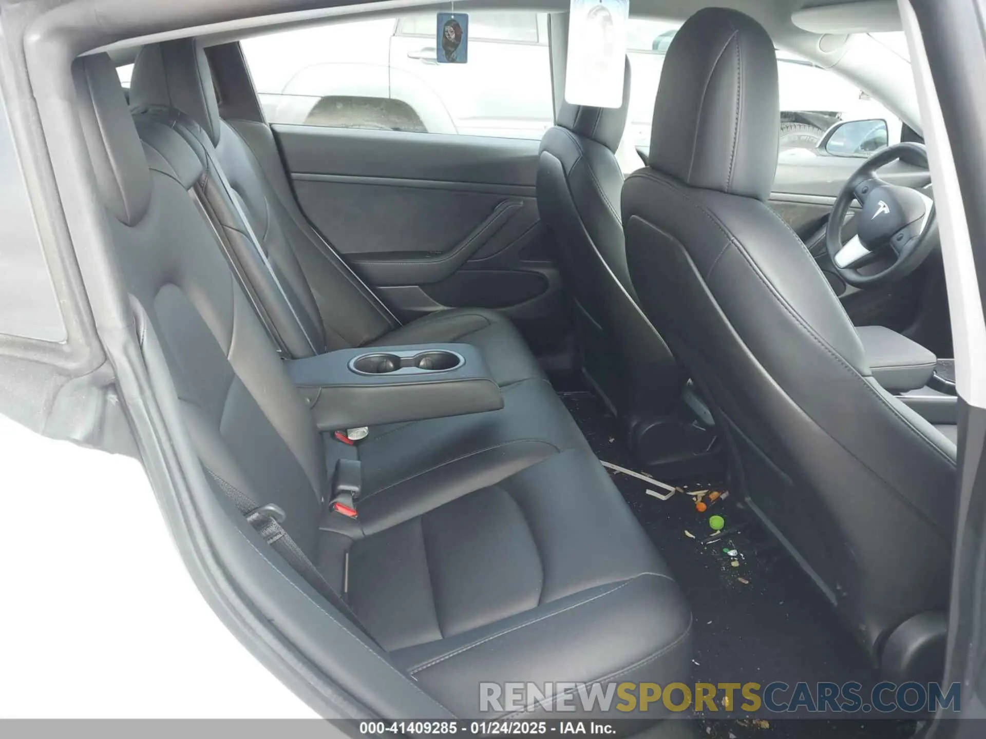 8 Photograph of a damaged car 5YJ3E1EA7LF742973 TESLA MODEL 3 2020