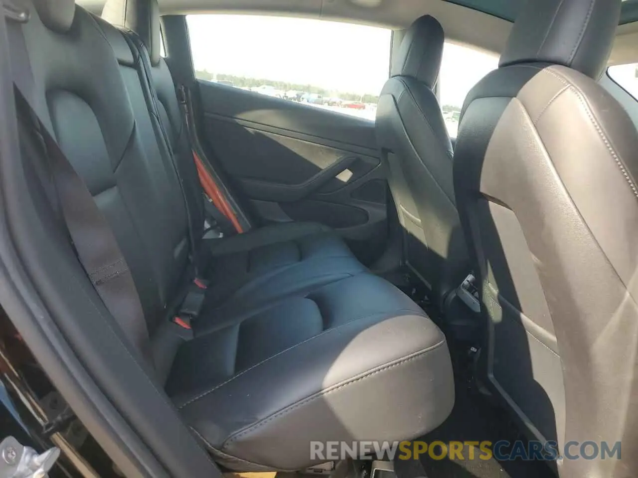 10 Photograph of a damaged car 5YJ3E1EA7LF785533 TESLA MODEL 3 2020