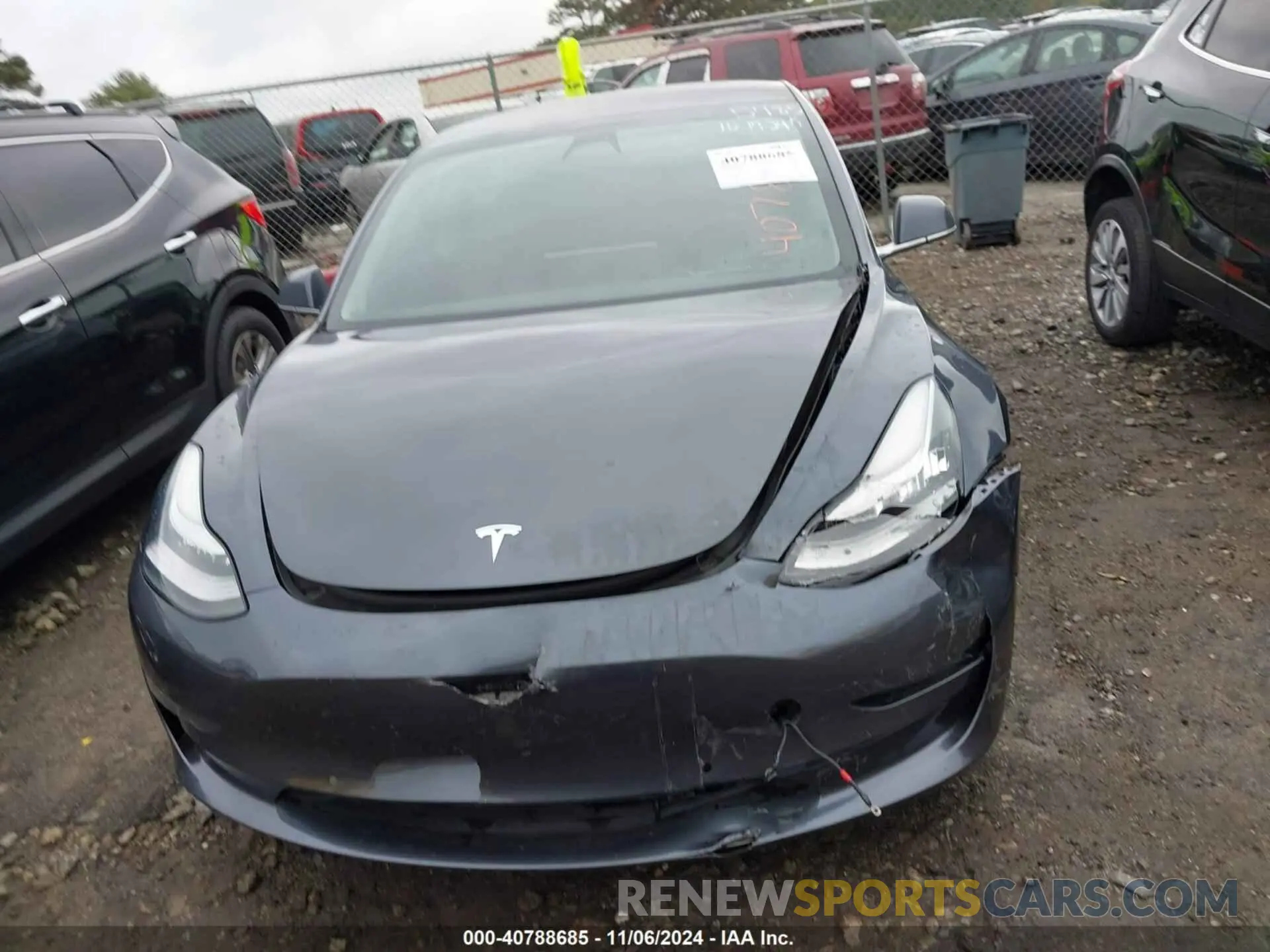 11 Photograph of a damaged car 5YJ3E1EA8LF495785 TESLA MODEL 3 2020