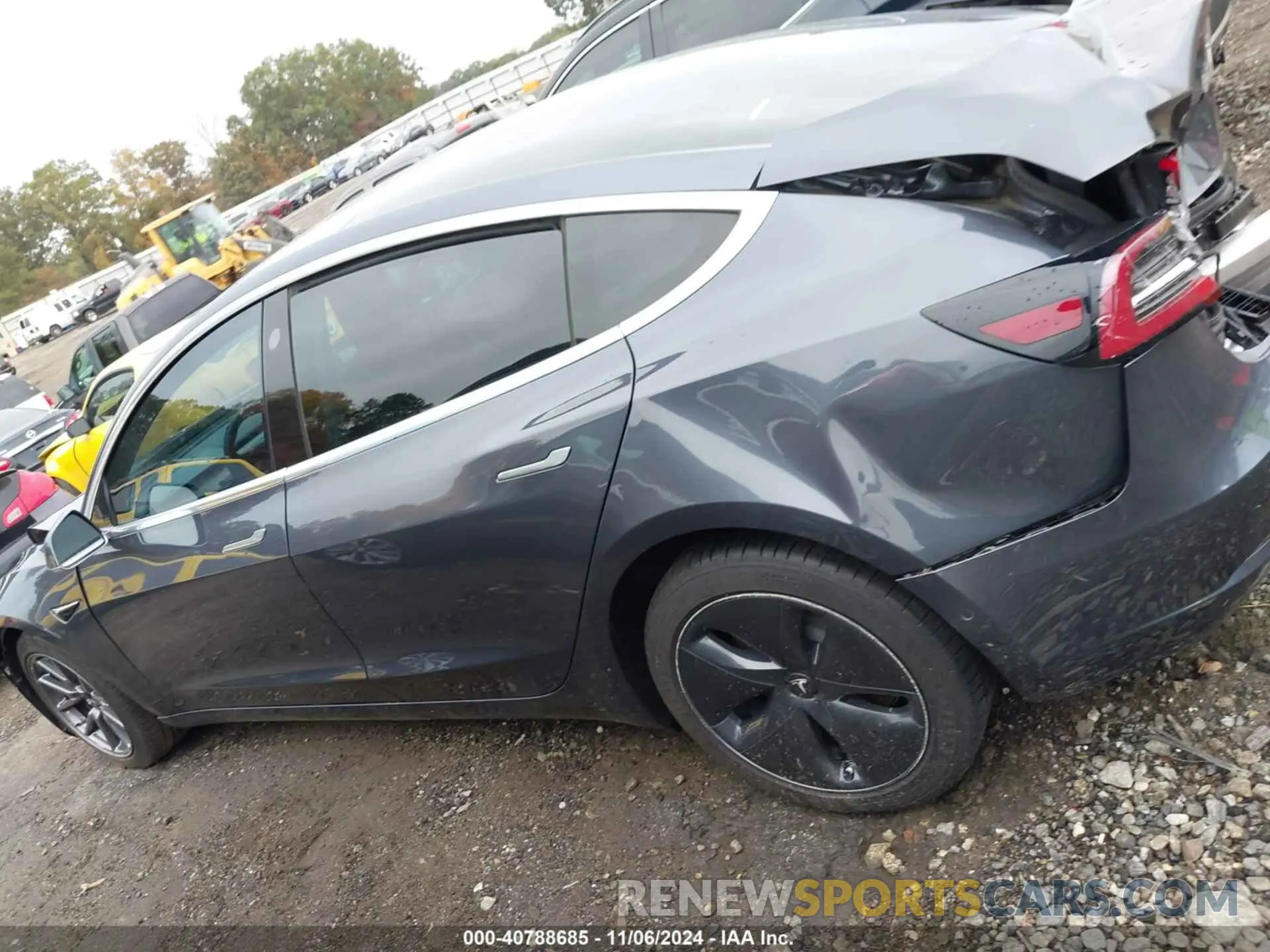 13 Photograph of a damaged car 5YJ3E1EA8LF495785 TESLA MODEL 3 2020