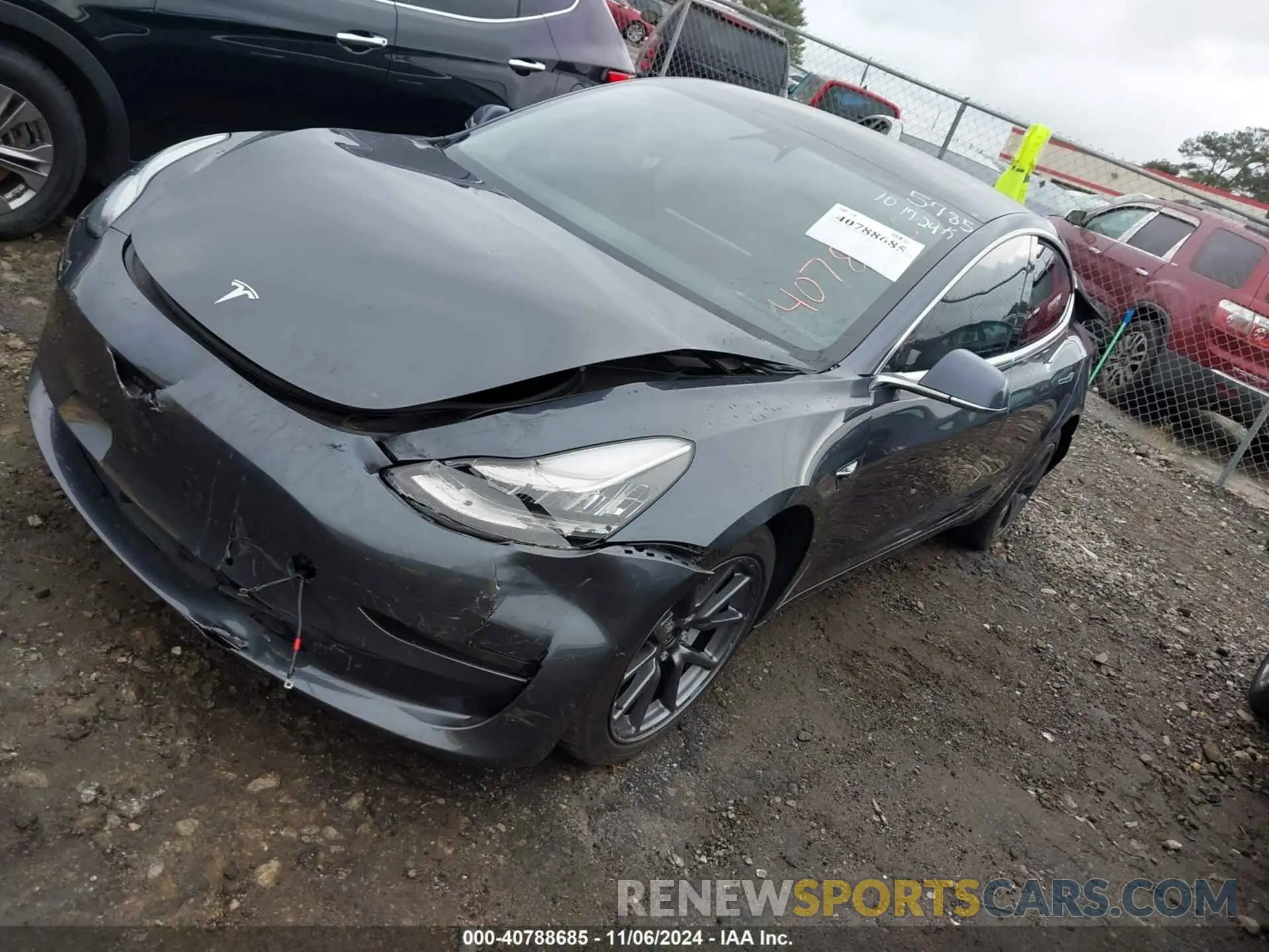 2 Photograph of a damaged car 5YJ3E1EA8LF495785 TESLA MODEL 3 2020