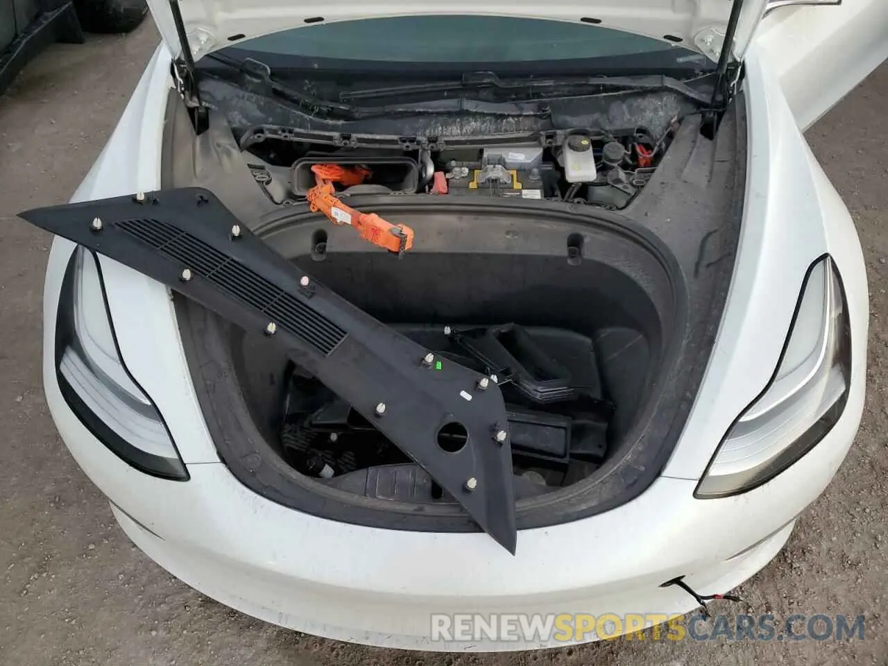 11 Photograph of a damaged car 5YJ3E1EA8LF598690 TESLA MODEL 3 2020
