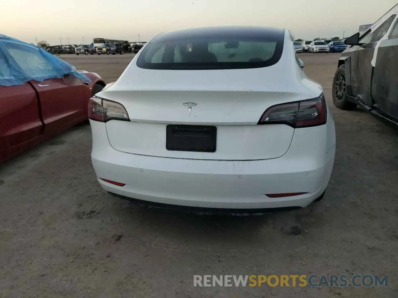 6 Photograph of a damaged car 5YJ3E1EA8LF598690 TESLA MODEL 3 2020