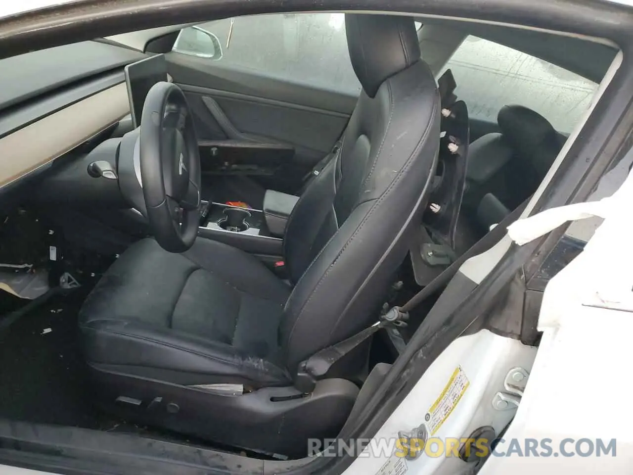 7 Photograph of a damaged car 5YJ3E1EA8LF598690 TESLA MODEL 3 2020