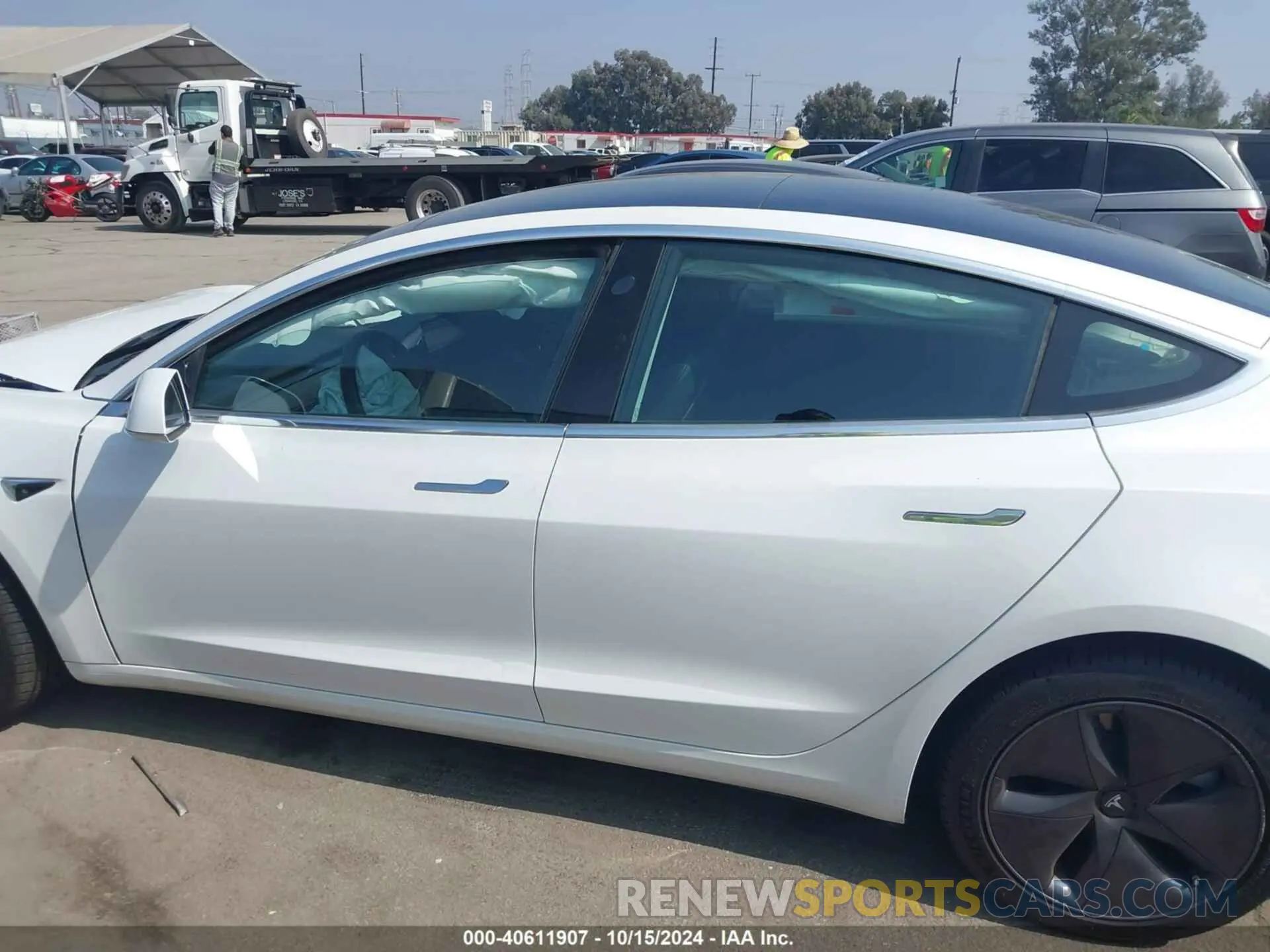 15 Фотография поврежденного автомобиля 5YJ3E1EA8LF613060 TESLA MODEL 3 2020