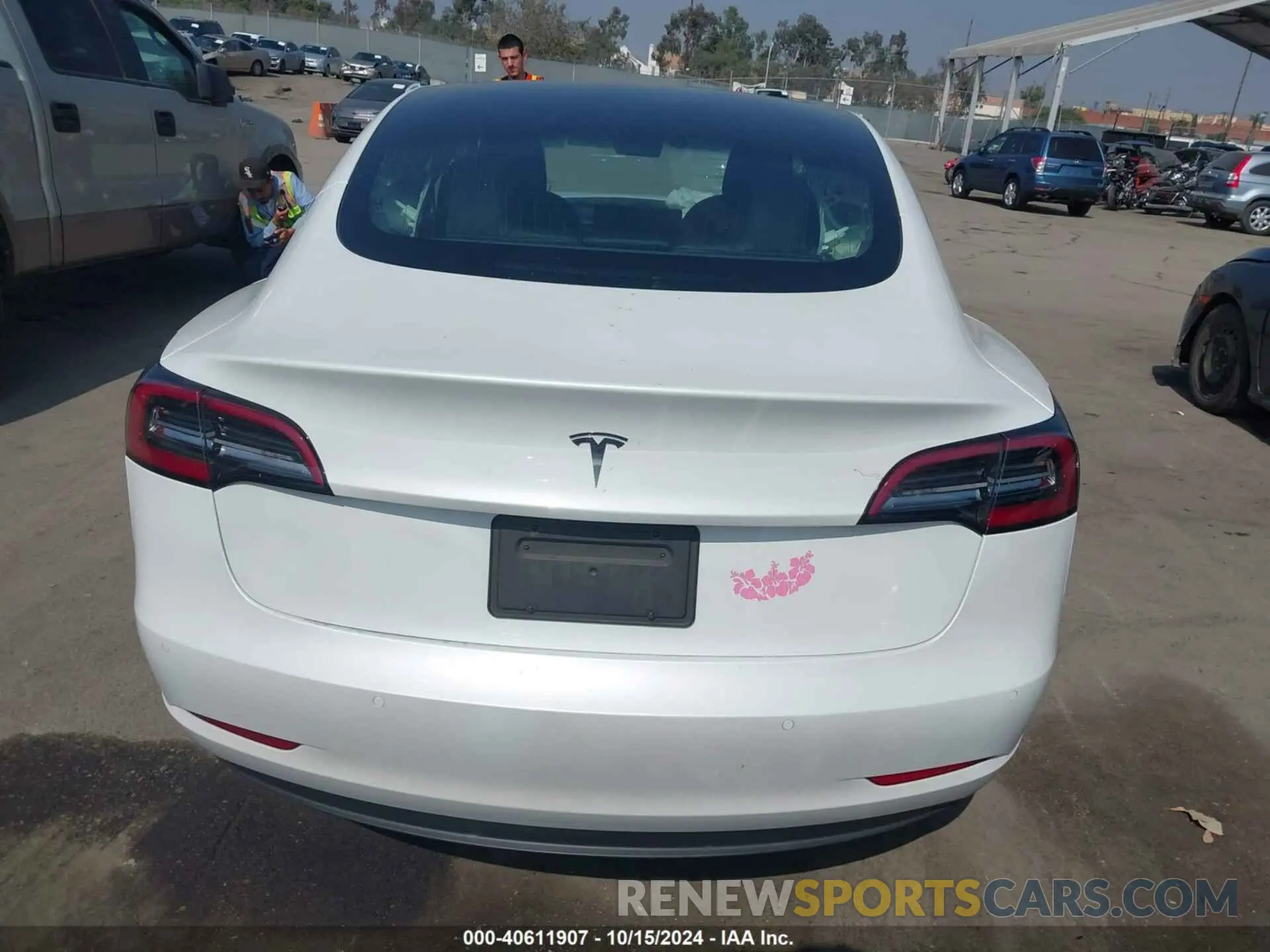 17 Фотография поврежденного автомобиля 5YJ3E1EA8LF613060 TESLA MODEL 3 2020