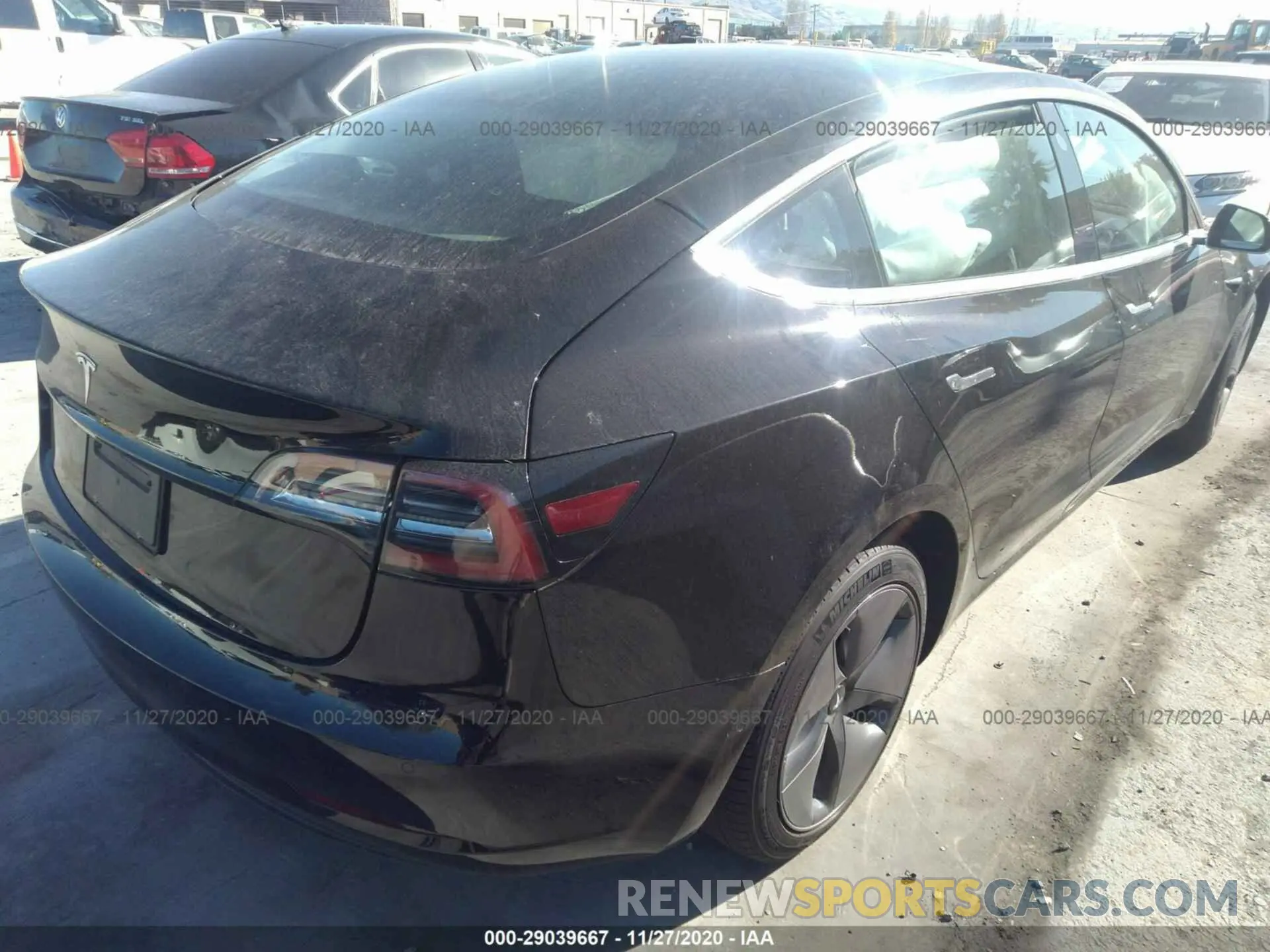 4 Фотография поврежденного автомобиля 5YJ3E1EA8LF630084 TESLA MODEL 3 2020
