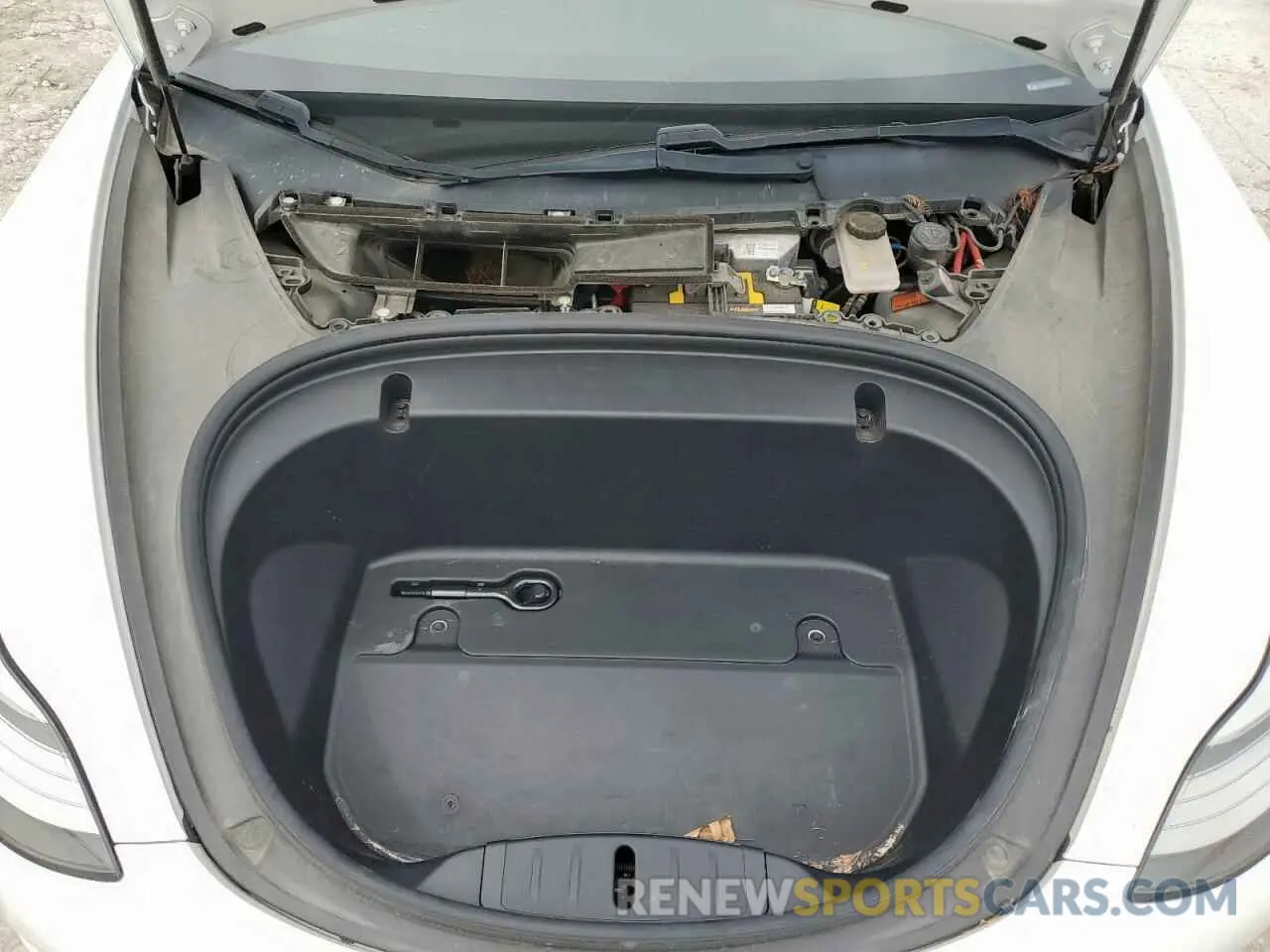 11 Photograph of a damaged car 5YJ3E1EA8LF634720 TESLA MODEL 3 2020