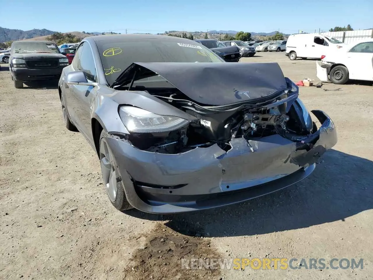 1 Photograph of a damaged car 5YJ3E1EA8LF643952 TESLA MODEL 3 2020