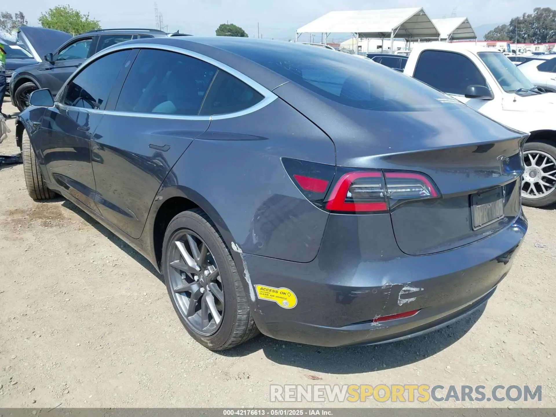3 Фотография поврежденного автомобиля 5YJ3E1EA8LF662212 TESLA MODEL 3 2020