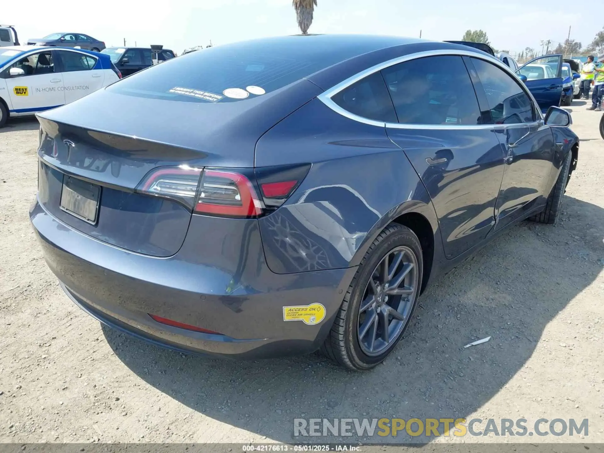 4 Фотография поврежденного автомобиля 5YJ3E1EA8LF662212 TESLA MODEL 3 2020