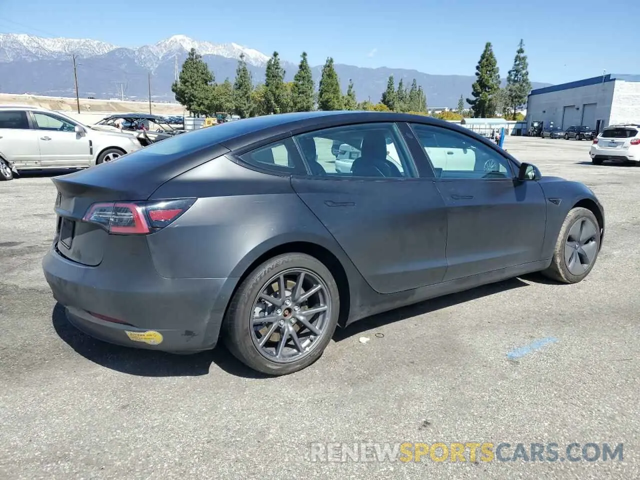 3 Photograph of a damaged car 5YJ3E1EA8LF704605 TESLA MODEL 3 2020
