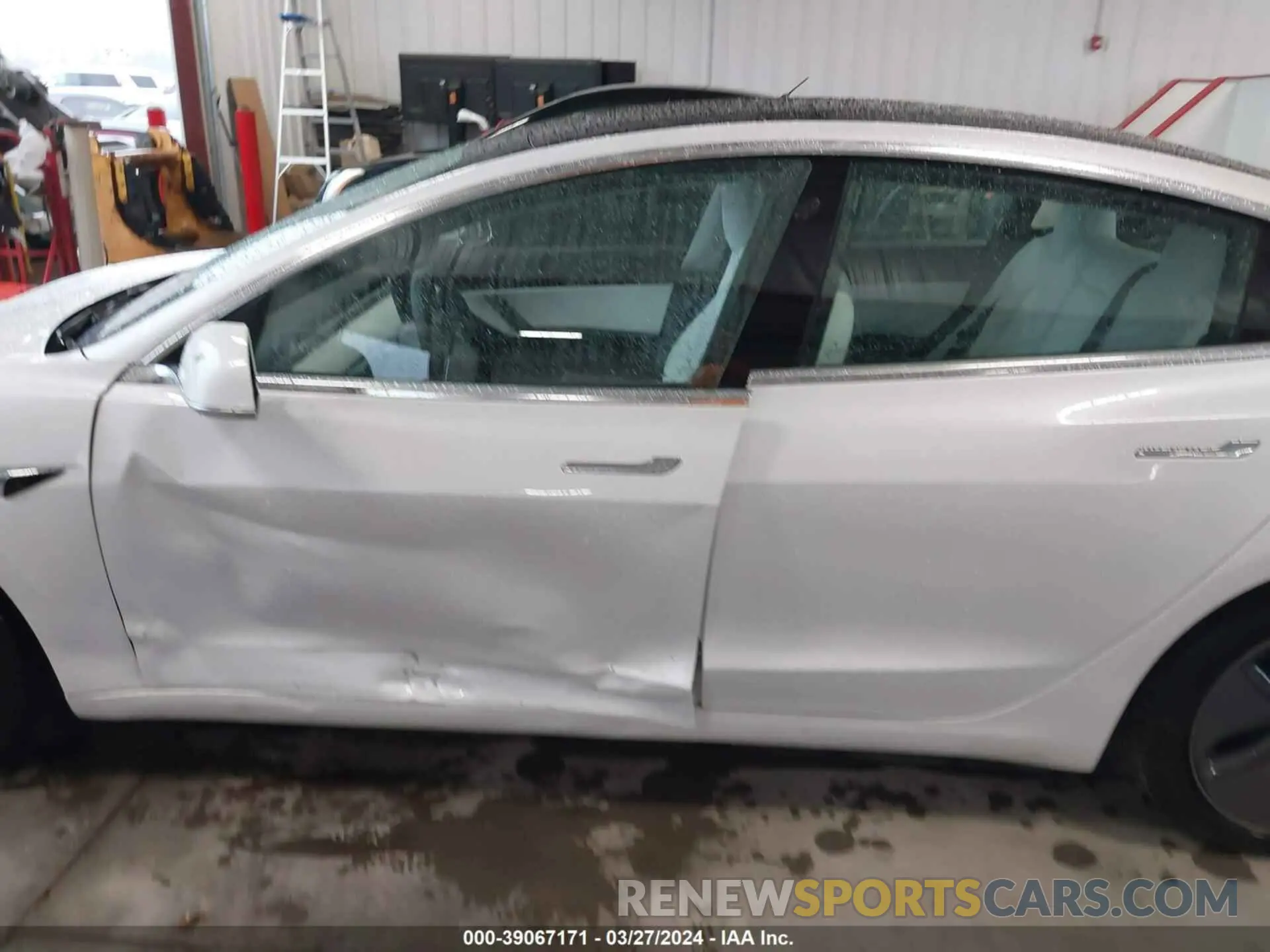 14 Photograph of a damaged car 5YJ3E1EA8LF738205 TESLA MODEL 3 2020