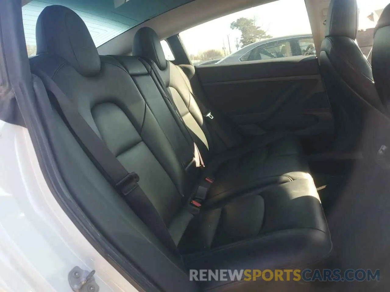 11 Photograph of a damaged car 5YJ3E1EA8LF743856 TESLA MODEL 3 2020