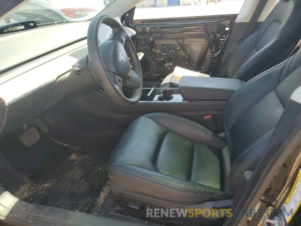 7 Photograph of a damaged car 5YJ3E1EA8LF806017 TESLA MODEL 3 2020