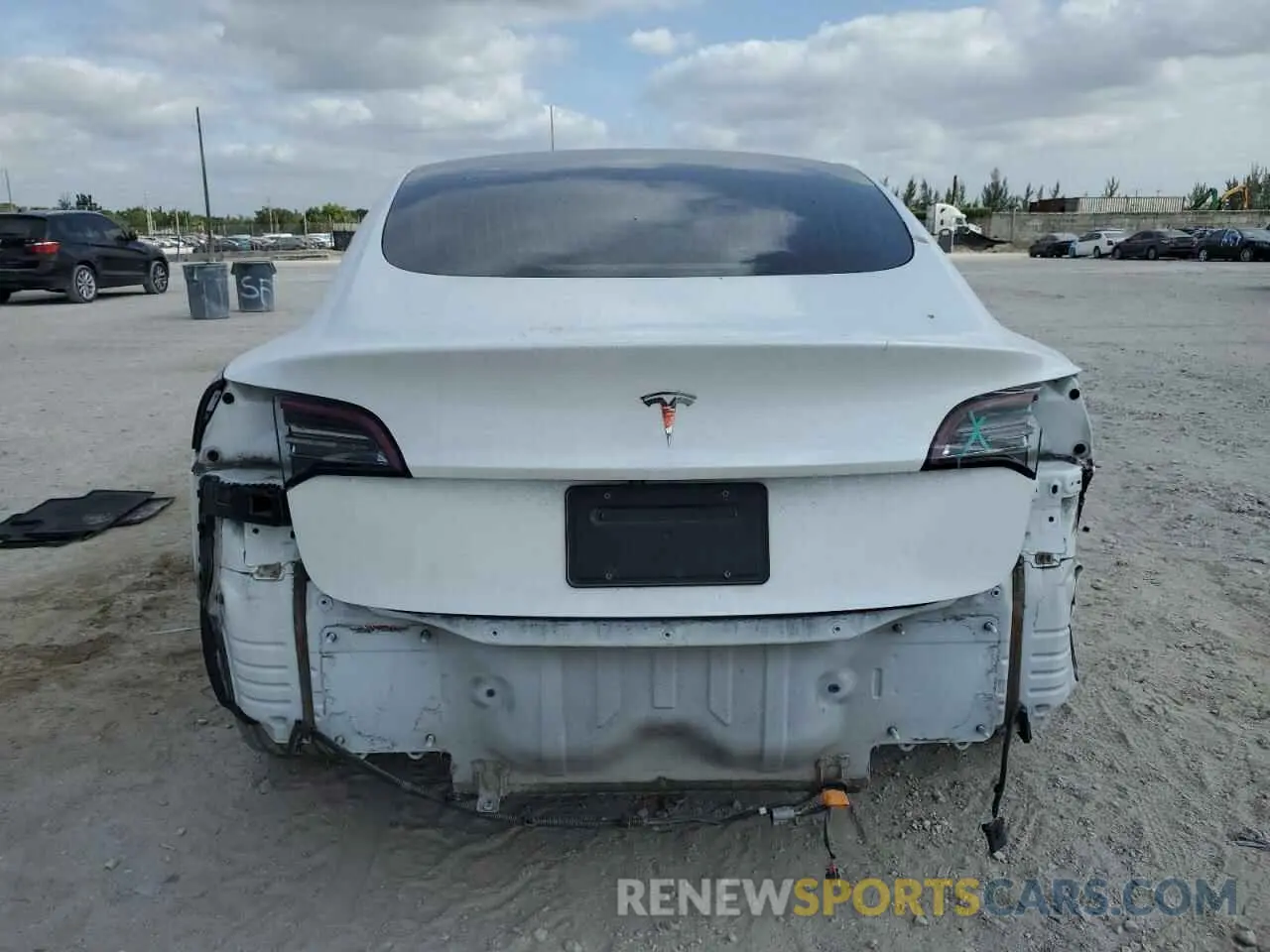 6 Photograph of a damaged car 5YJ3E1EA9LF613746 TESLA MODEL 3 2020