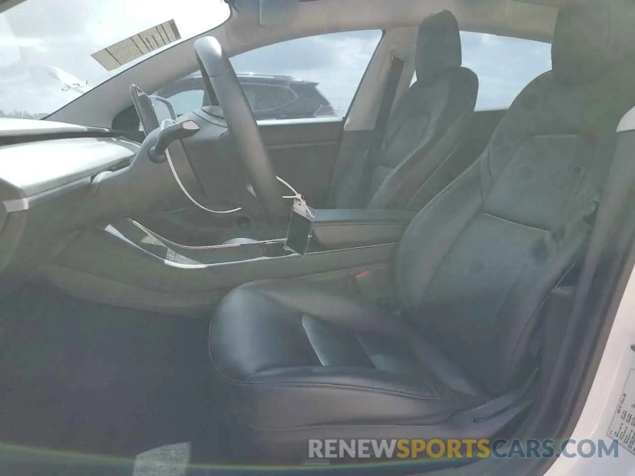 7 Photograph of a damaged car 5YJ3E1EA9LF613746 TESLA MODEL 3 2020