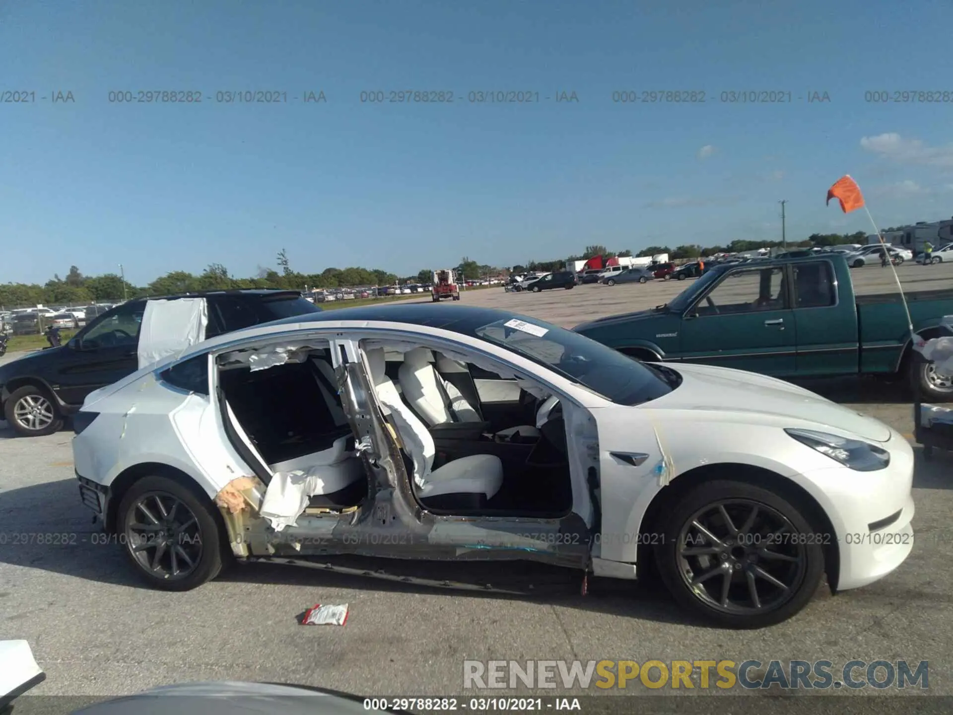 6 Photograph of a damaged car 5YJ3E1EA9LF615206 TESLA MODEL 3 2020