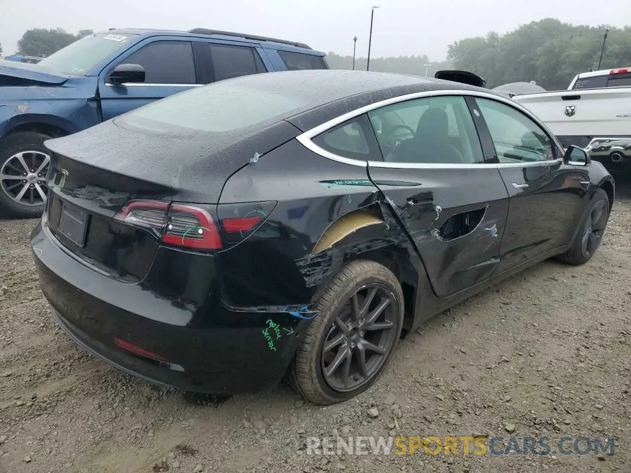 3 Photograph of a damaged car 5YJ3E1EA9LF704466 TESLA MODEL 3 2020