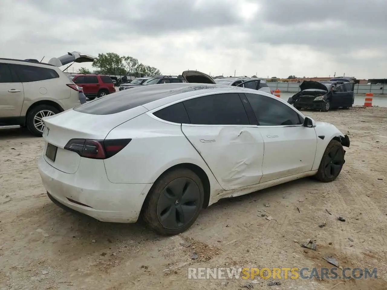 3 Фотография поврежденного автомобиля 5YJ3E1EA9LF709943 TESLA MODEL 3 2020