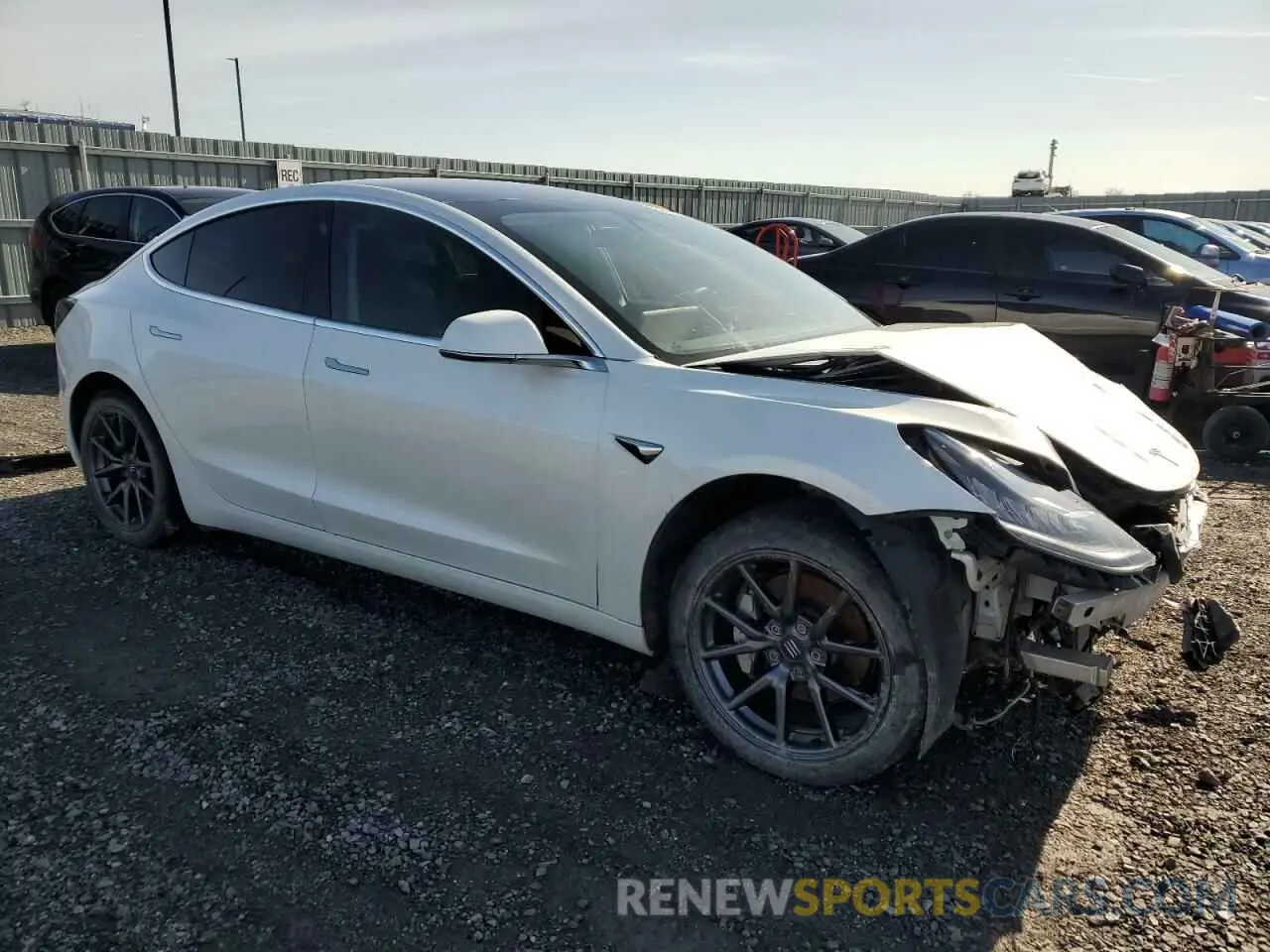 4 Фотография поврежденного автомобиля 5YJ3E1EA9LF718478 TESLA MODEL 3 2020
