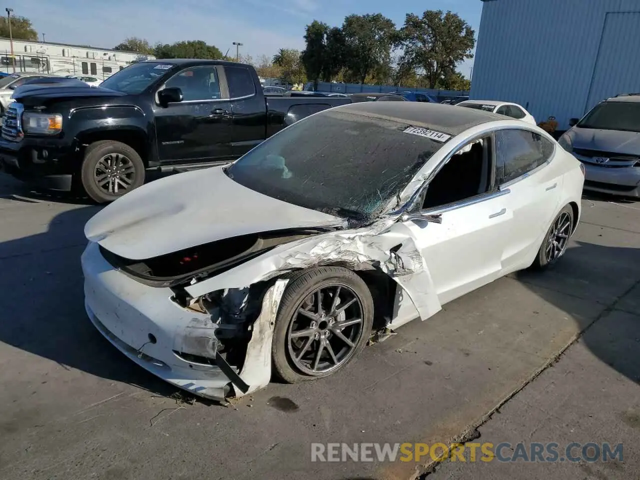 1 Photograph of a damaged car 5YJ3E1EA9LF807466 TESLA MODEL 3 2020