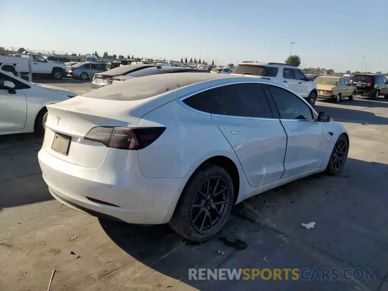 3 Photograph of a damaged car 5YJ3E1EA9LF807466 TESLA MODEL 3 2020