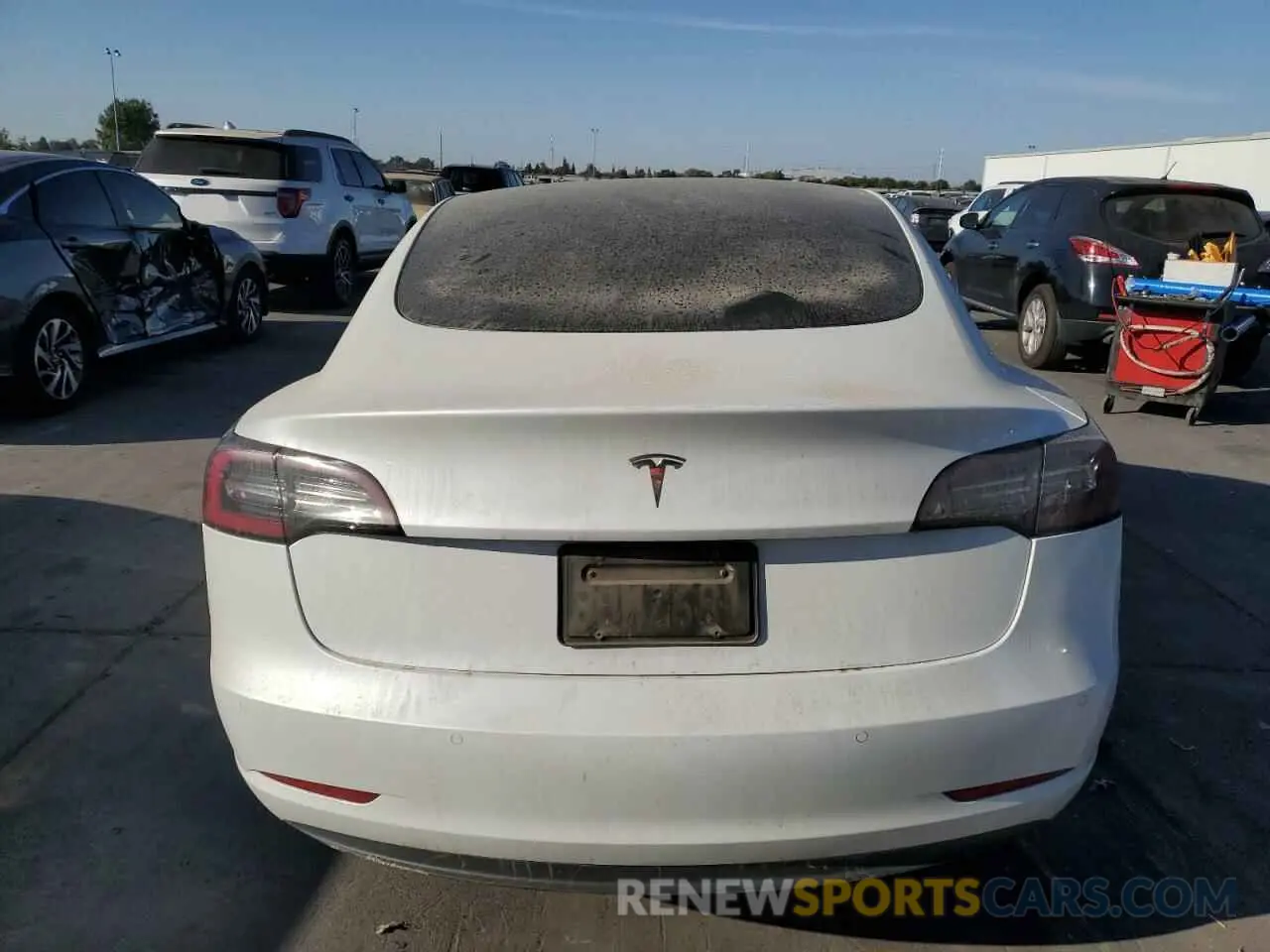 6 Photograph of a damaged car 5YJ3E1EA9LF807466 TESLA MODEL 3 2020