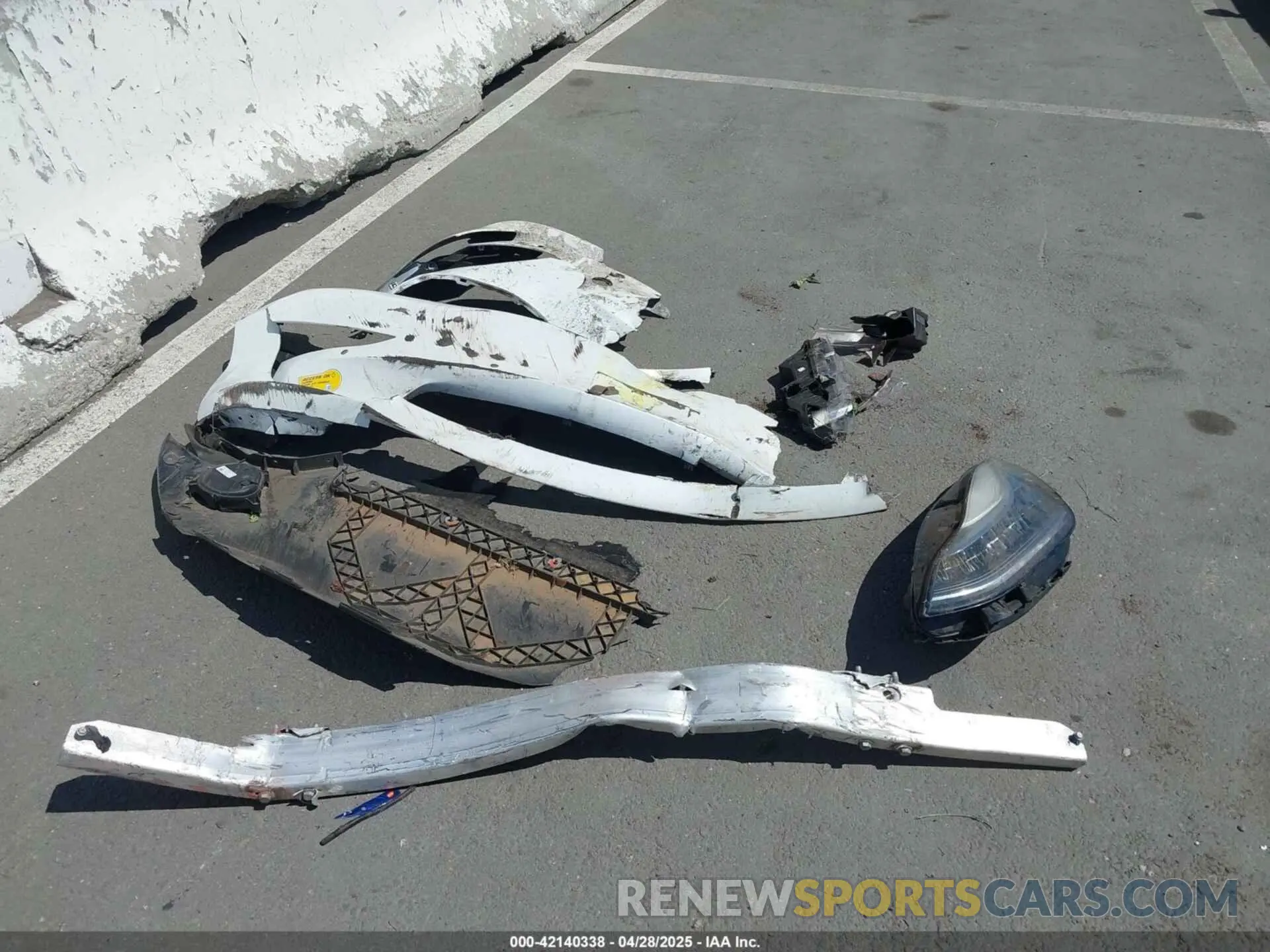11 Photograph of a damaged car 5YJ3E1EAXLF590591 TESLA MODEL 3 2020