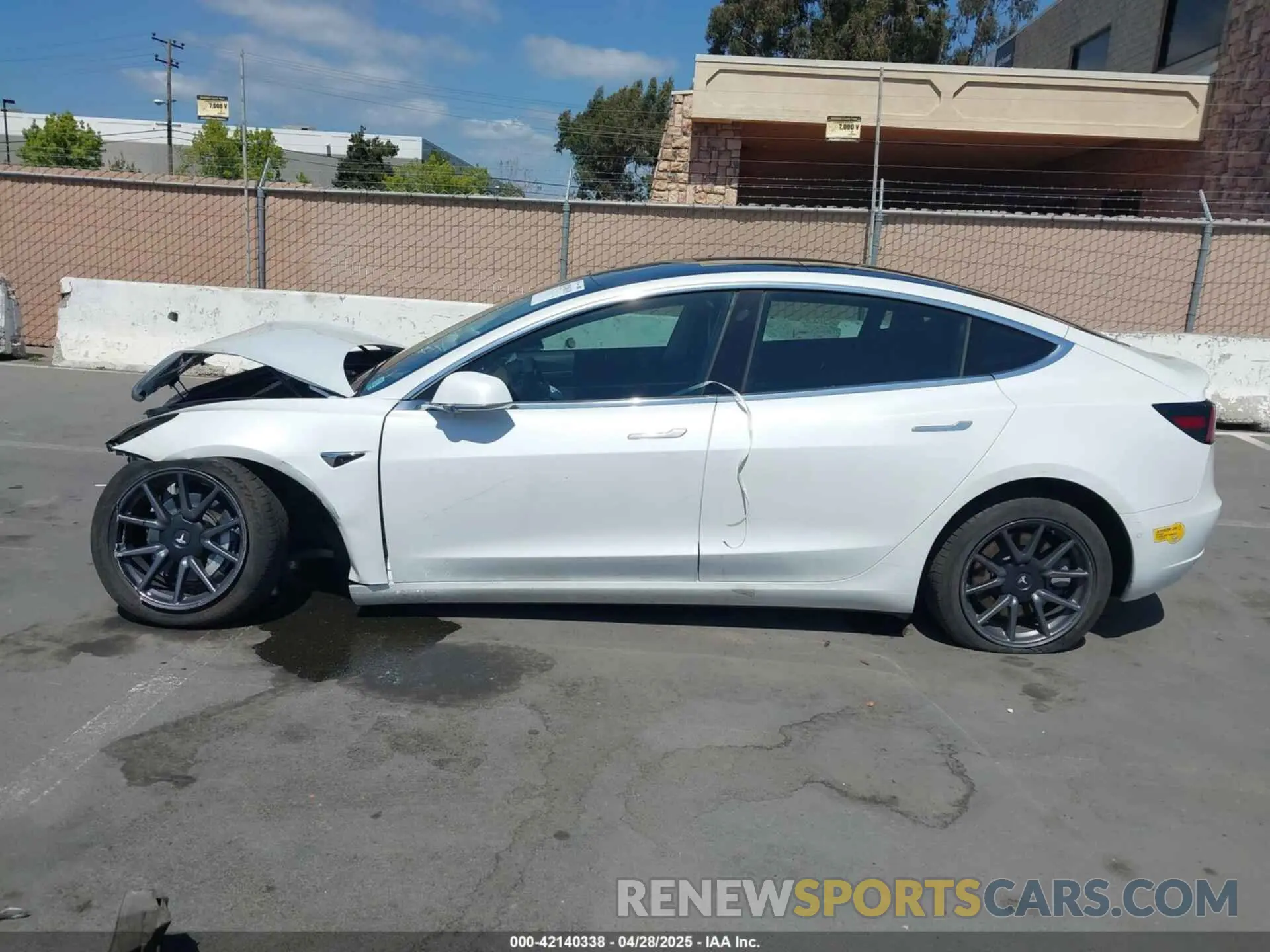 14 Photograph of a damaged car 5YJ3E1EAXLF590591 TESLA MODEL 3 2020