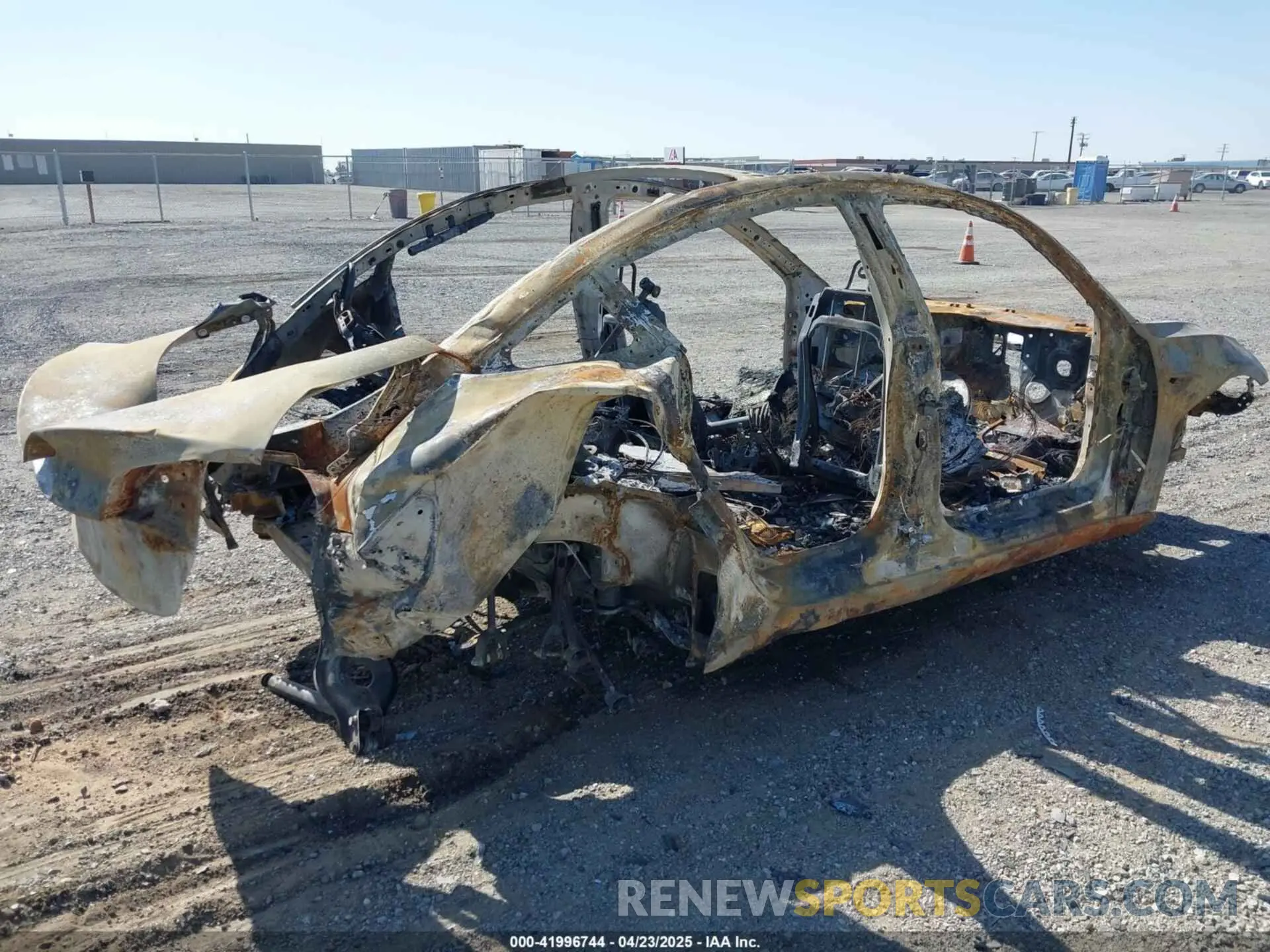 4 Фотография поврежденного автомобиля 5YJ3E1EAXLF631446 TESLA MODEL 3 2020