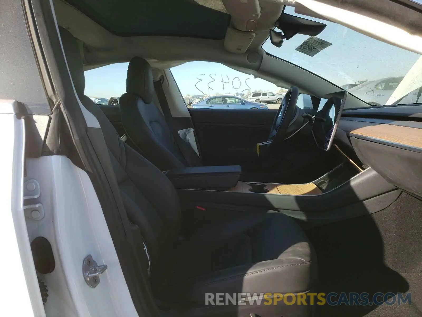 5 Photograph of a damaged car 5YJ3E1EAXLF644990 TESLA MODEL 3 2020
