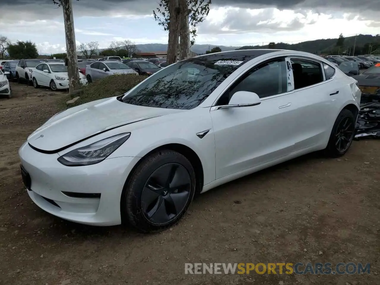 1 Photograph of a damaged car 5YJ3E1EAXLF645041 TESLA MODEL 3 2020