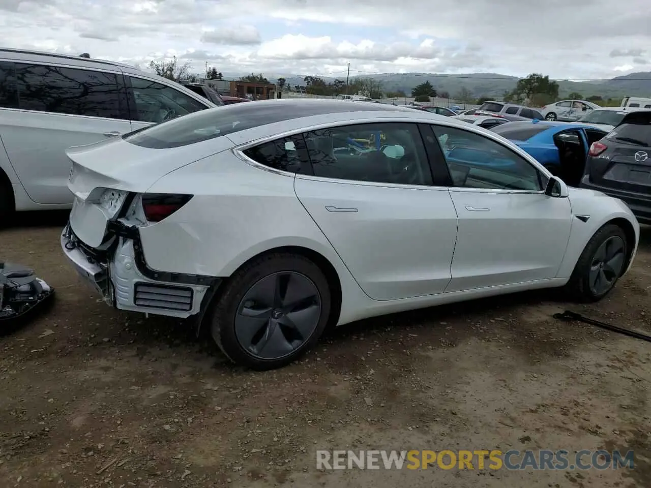 3 Photograph of a damaged car 5YJ3E1EAXLF645041 TESLA MODEL 3 2020