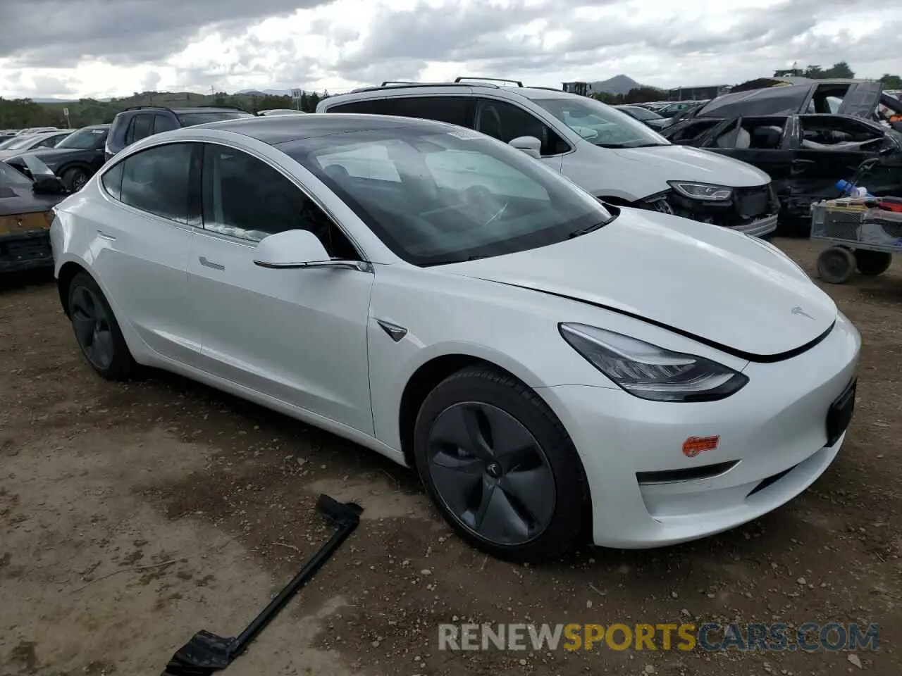 4 Photograph of a damaged car 5YJ3E1EAXLF645041 TESLA MODEL 3 2020