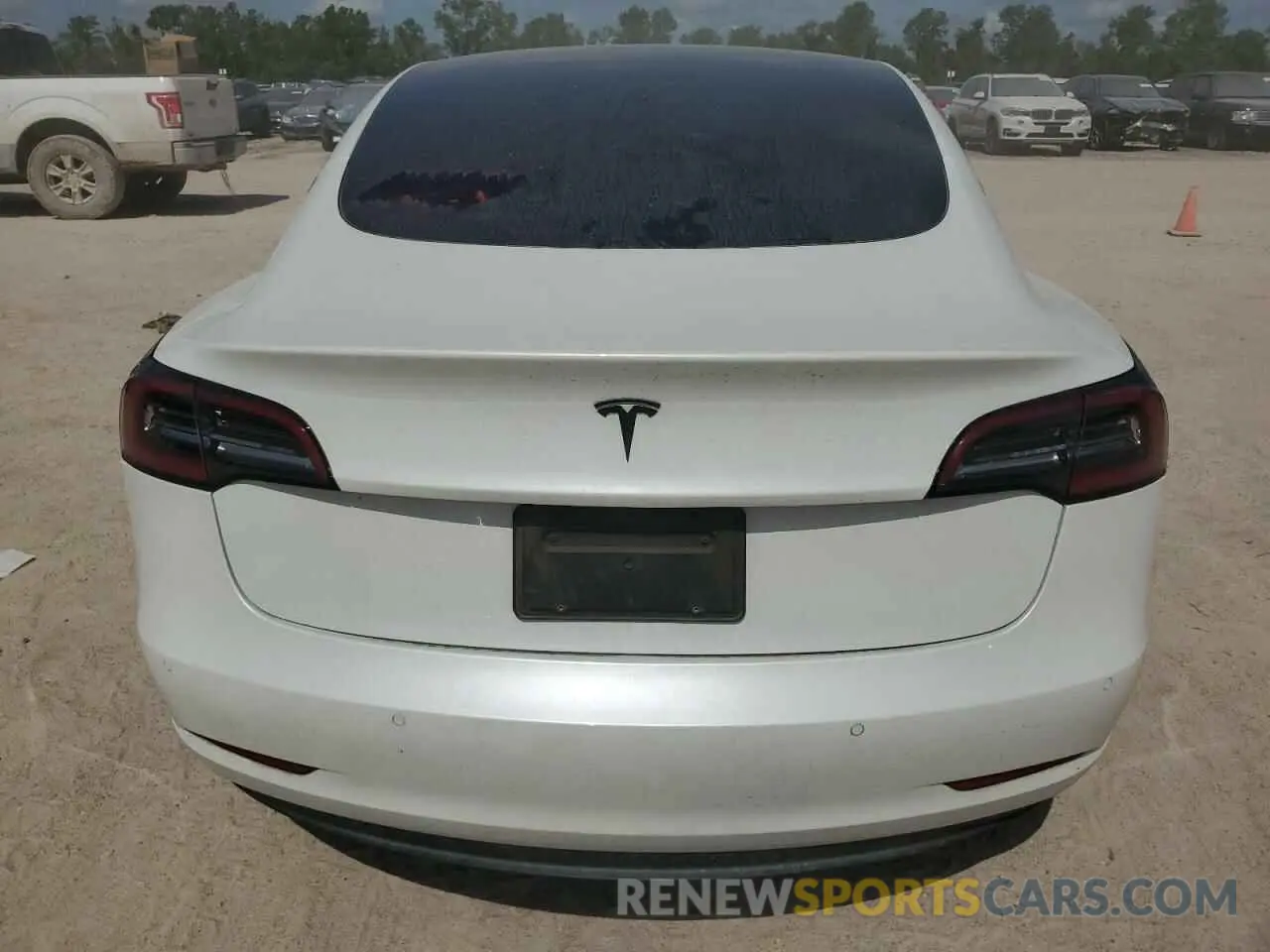 6 Photograph of a damaged car 5YJ3E1EAXLF658954 TESLA MODEL 3 2020