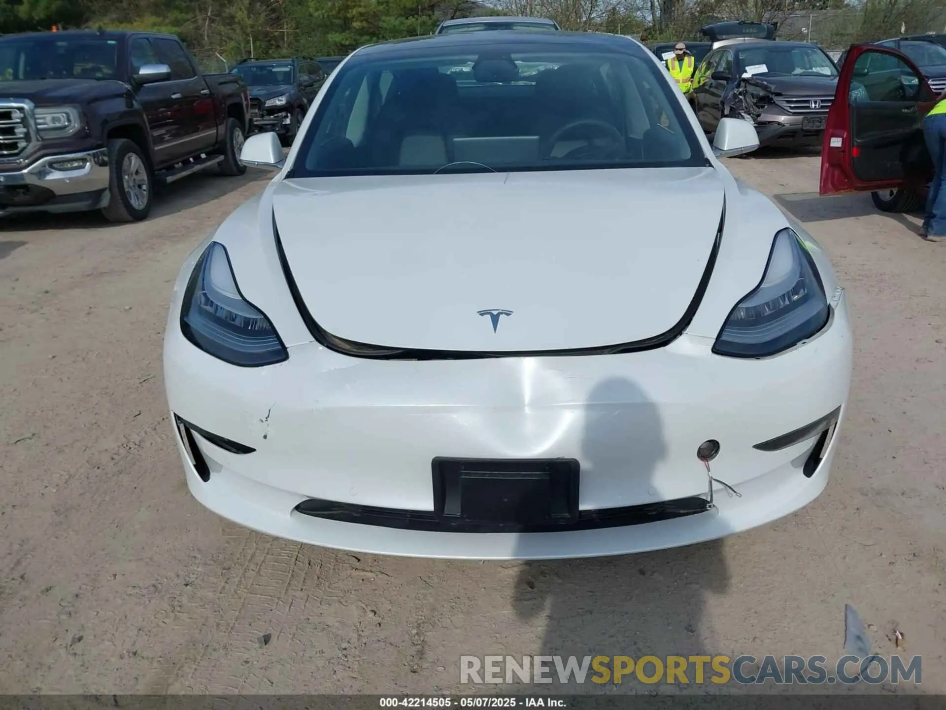 12 Photograph of a damaged car 5YJ3E1EAXLF738061 TESLA MODEL 3 2020