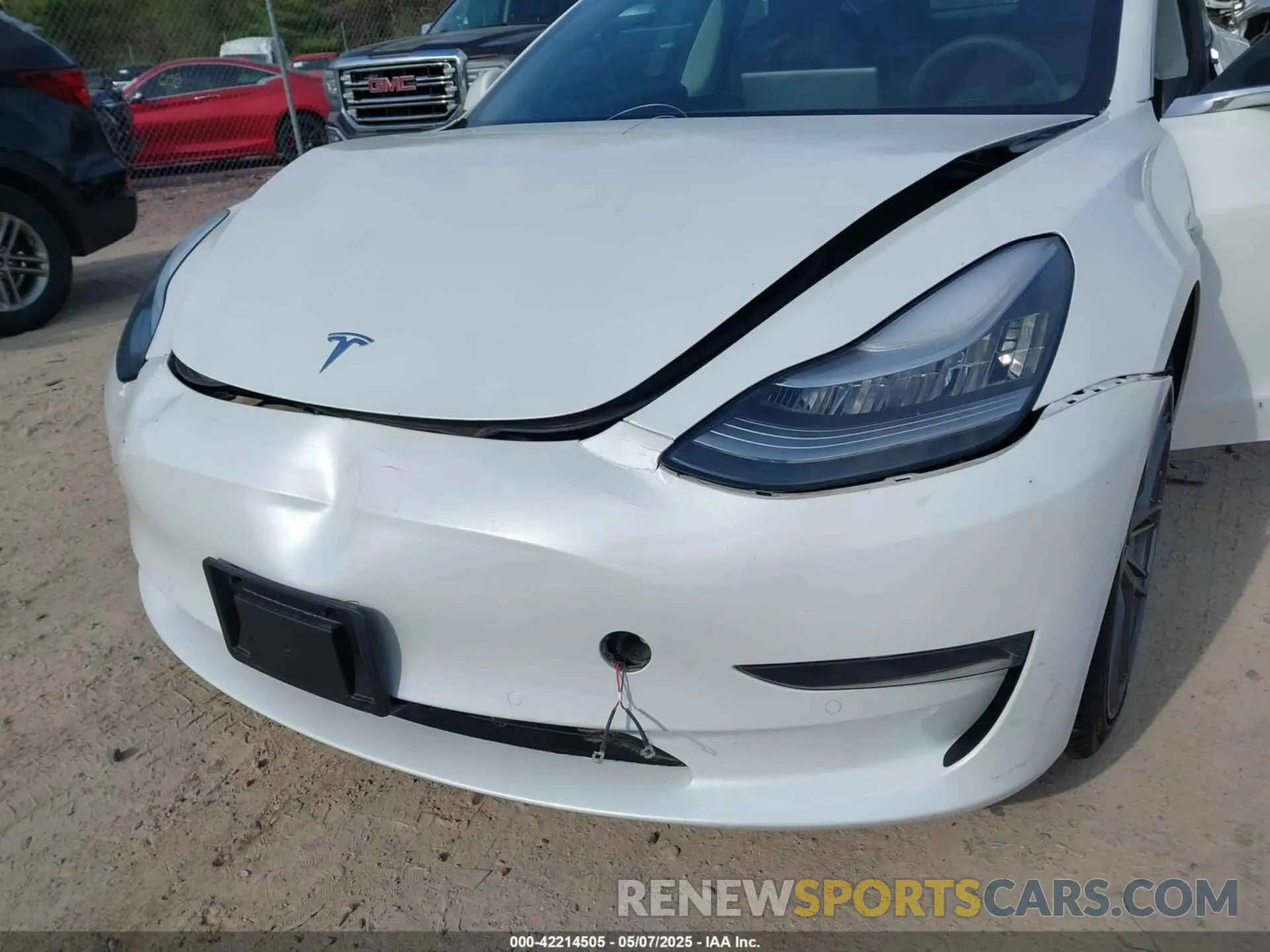 6 Photograph of a damaged car 5YJ3E1EAXLF738061 TESLA MODEL 3 2020