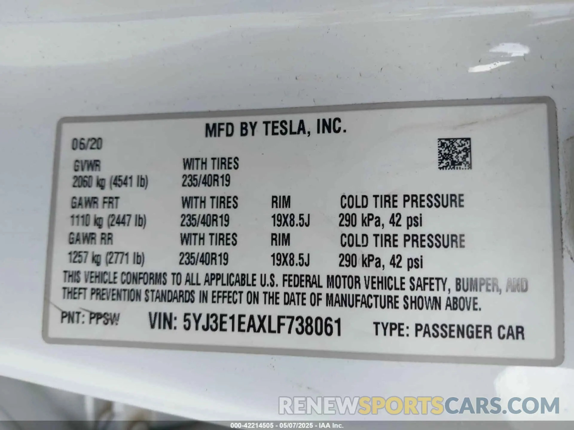 9 Photograph of a damaged car 5YJ3E1EAXLF738061 TESLA MODEL 3 2020